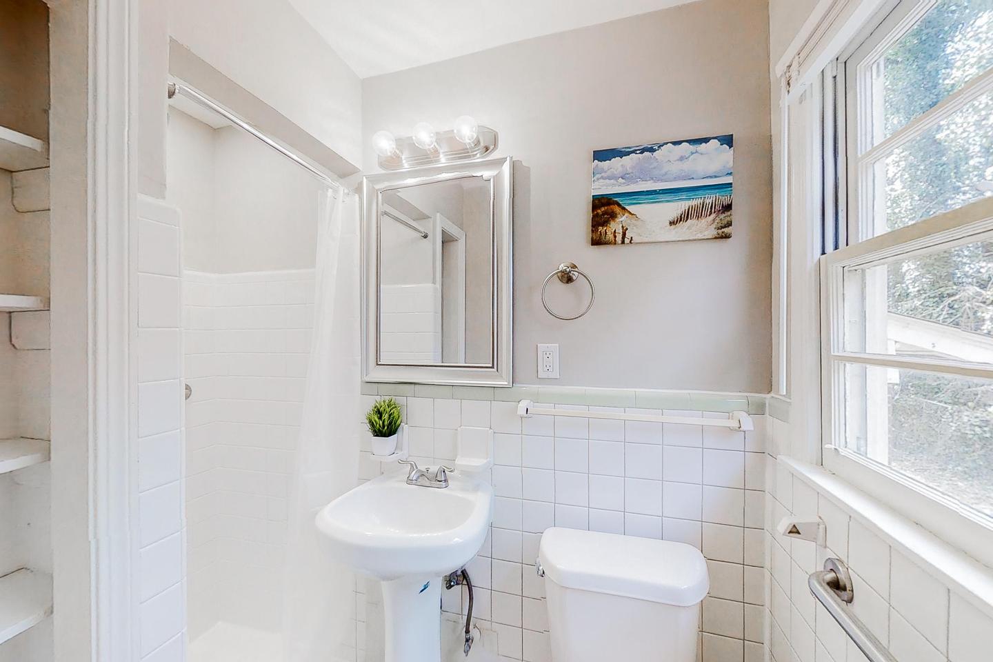 Bathroom(s)