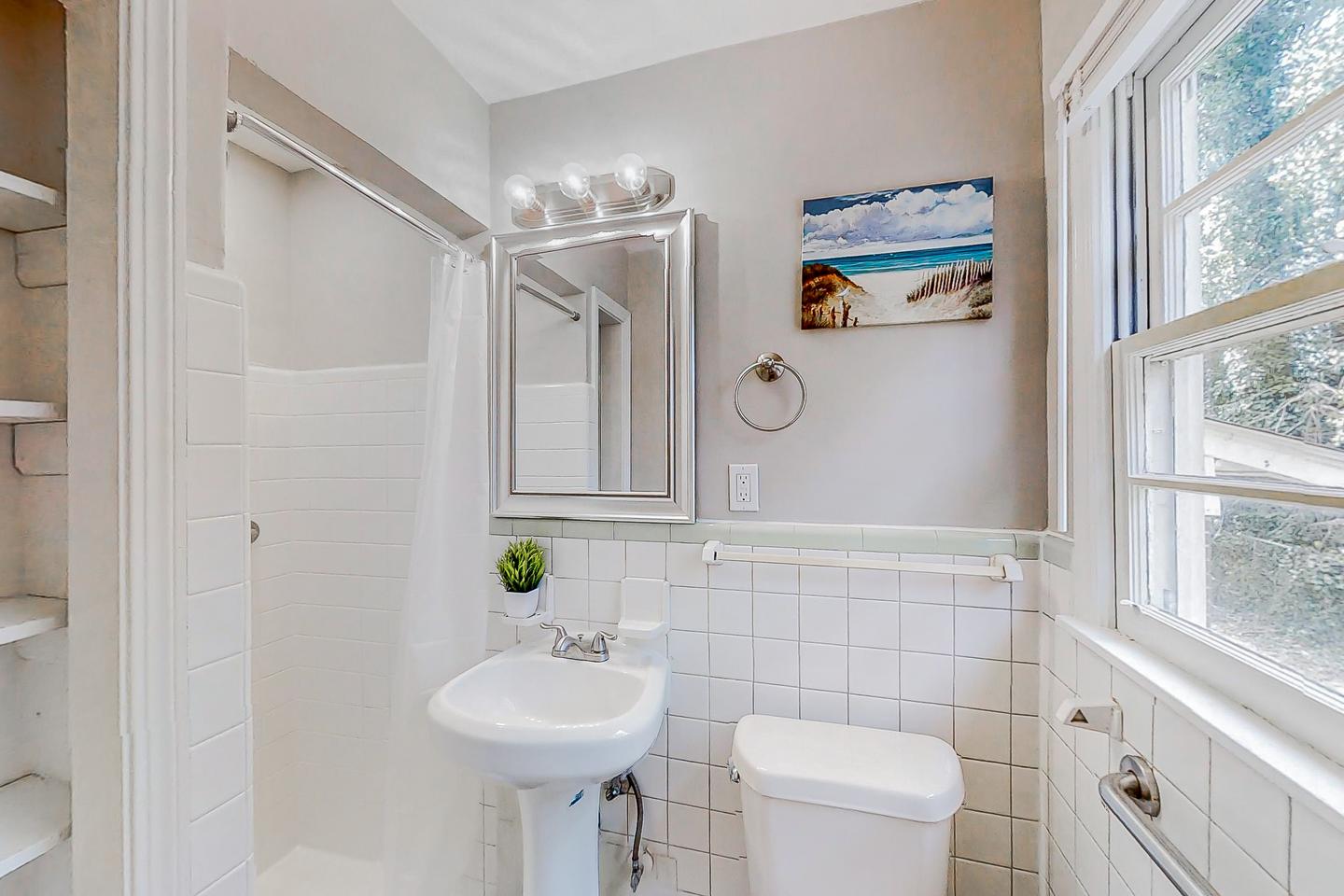 Bathroom(s)