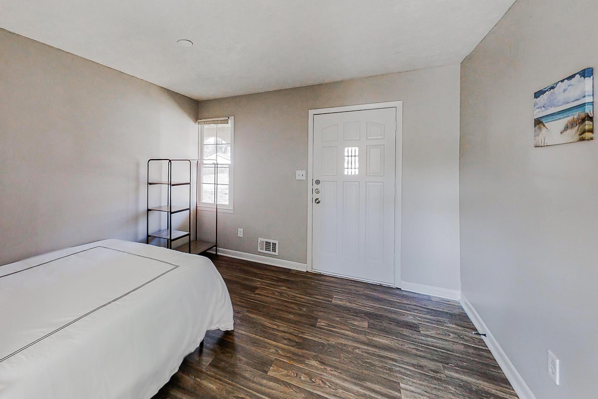 bedroom, detected: bed