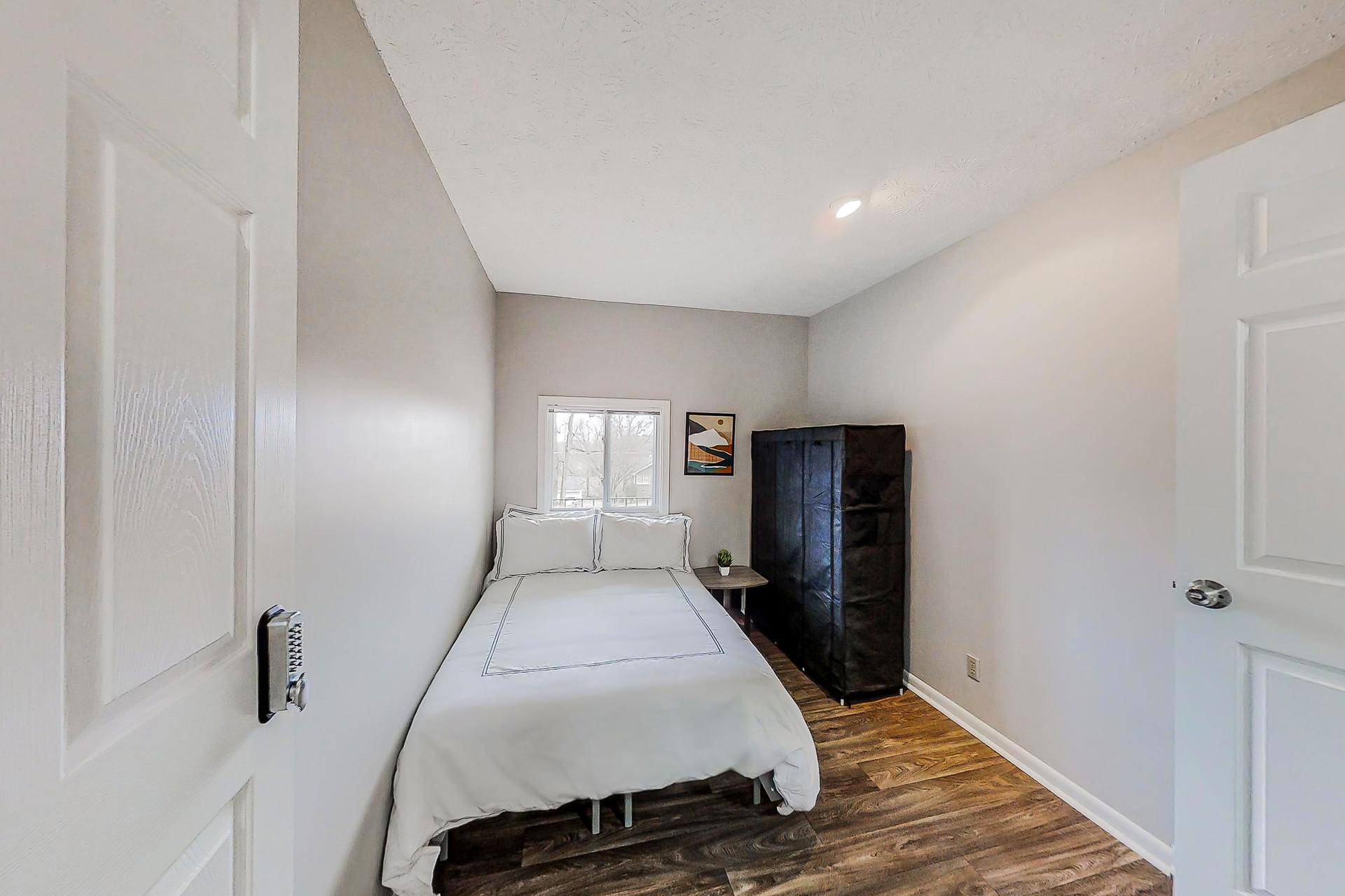 bedroom, detected: bed