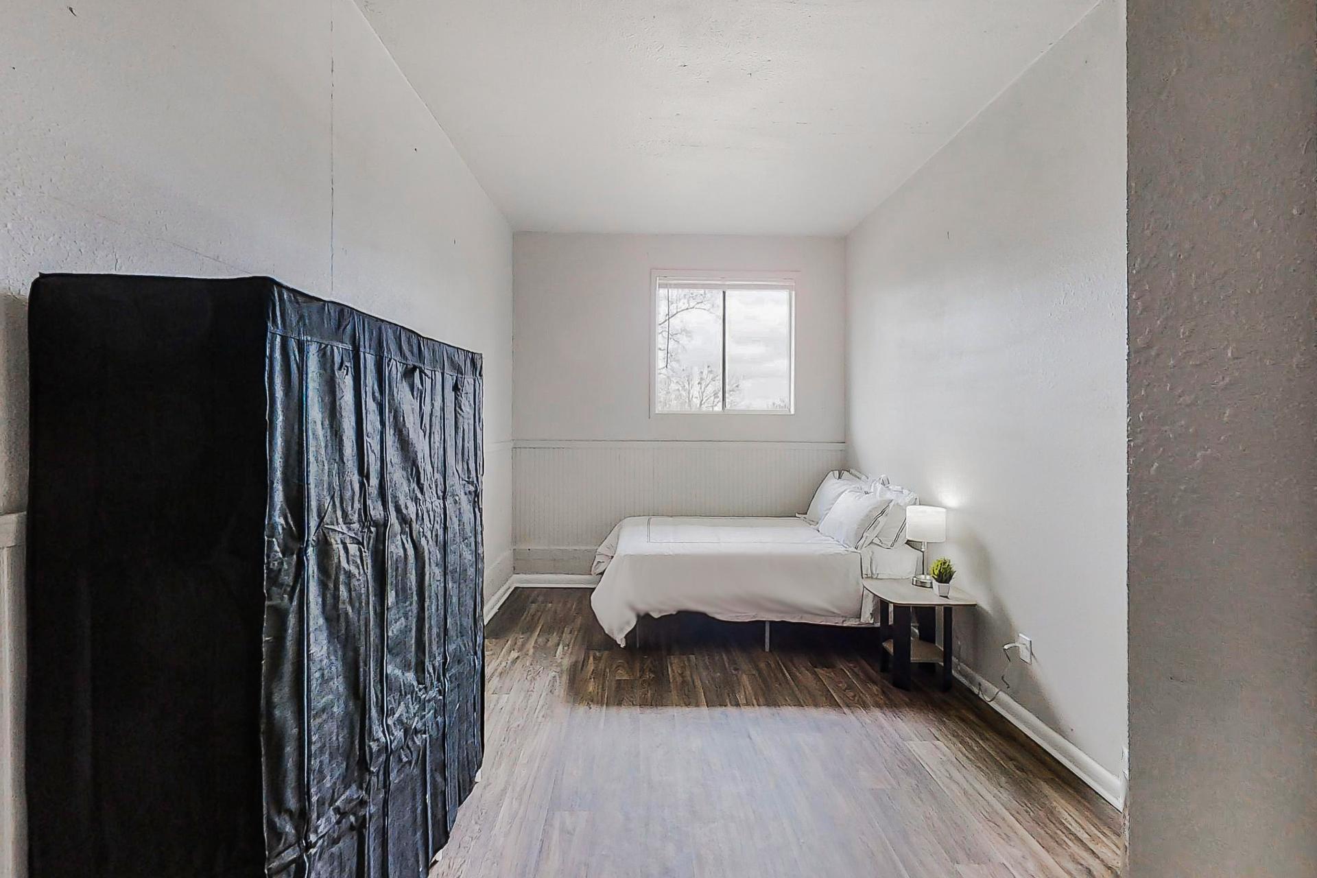 bedroom, detected: bed