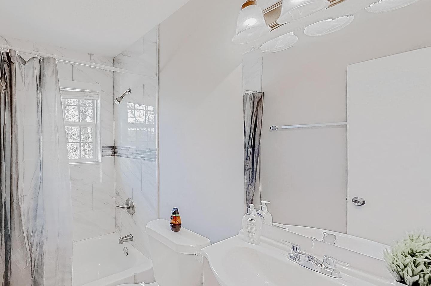Bathroom(s)