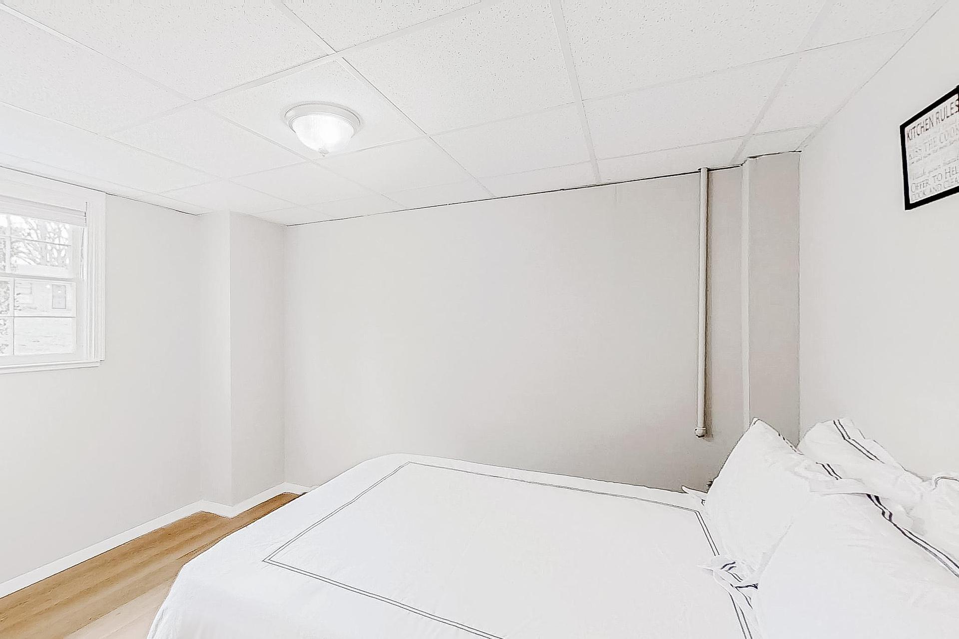 bedroom, detected: bed