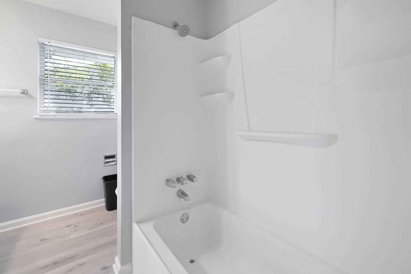 Bathroom(s)