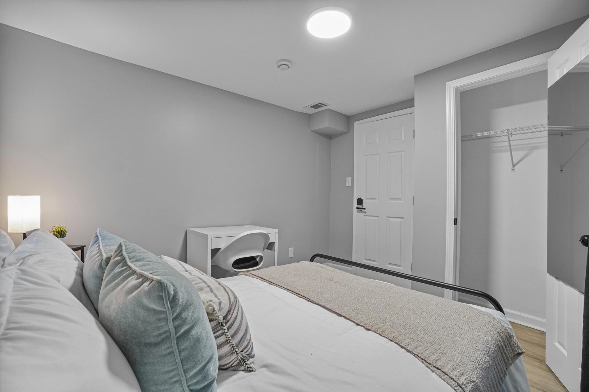 PadMates must bring their own bed linens.