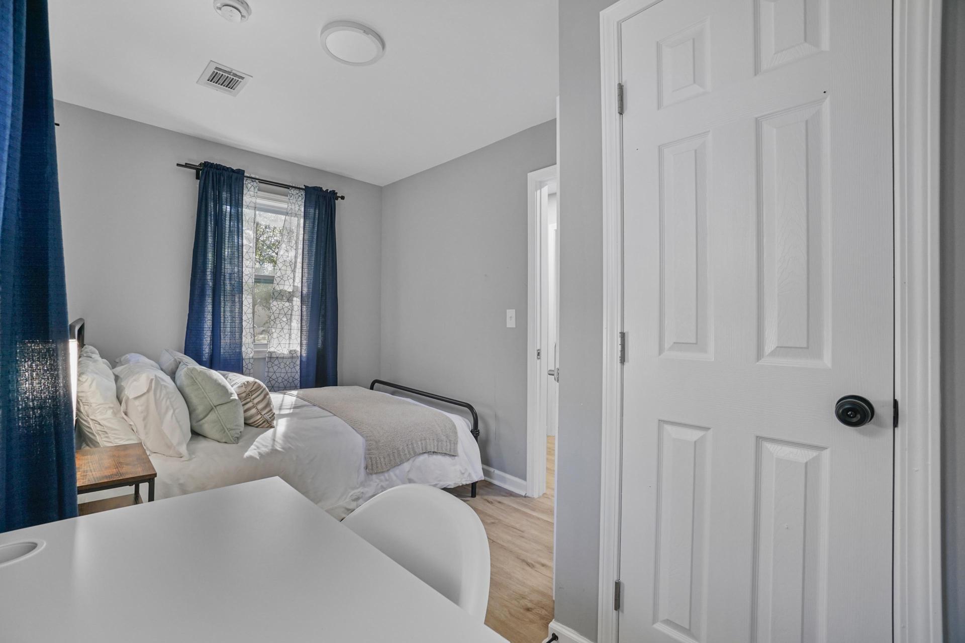 PadMates must bring their own bed linens.