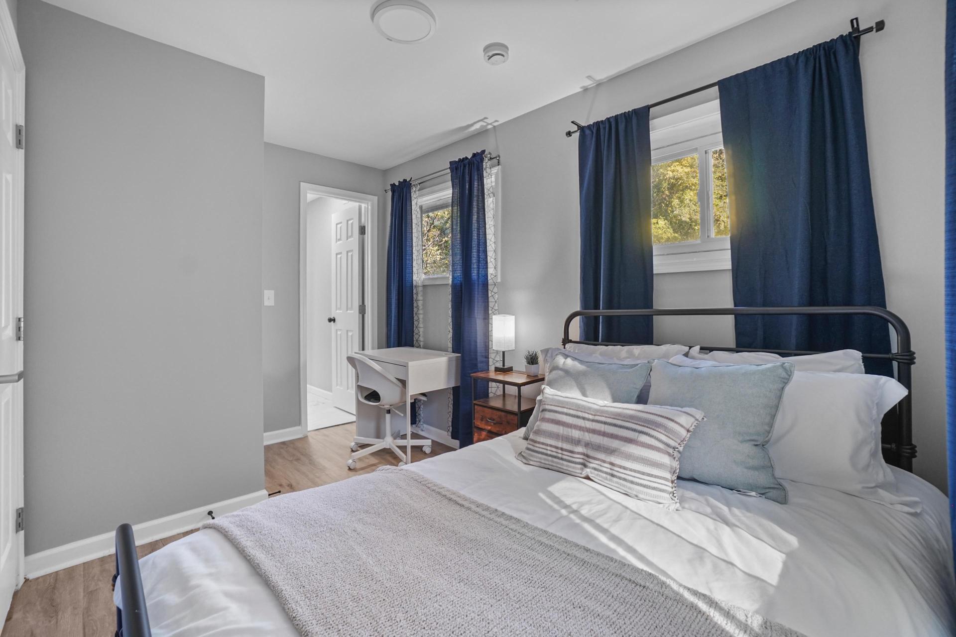 PadMates must bring their own bed linens.