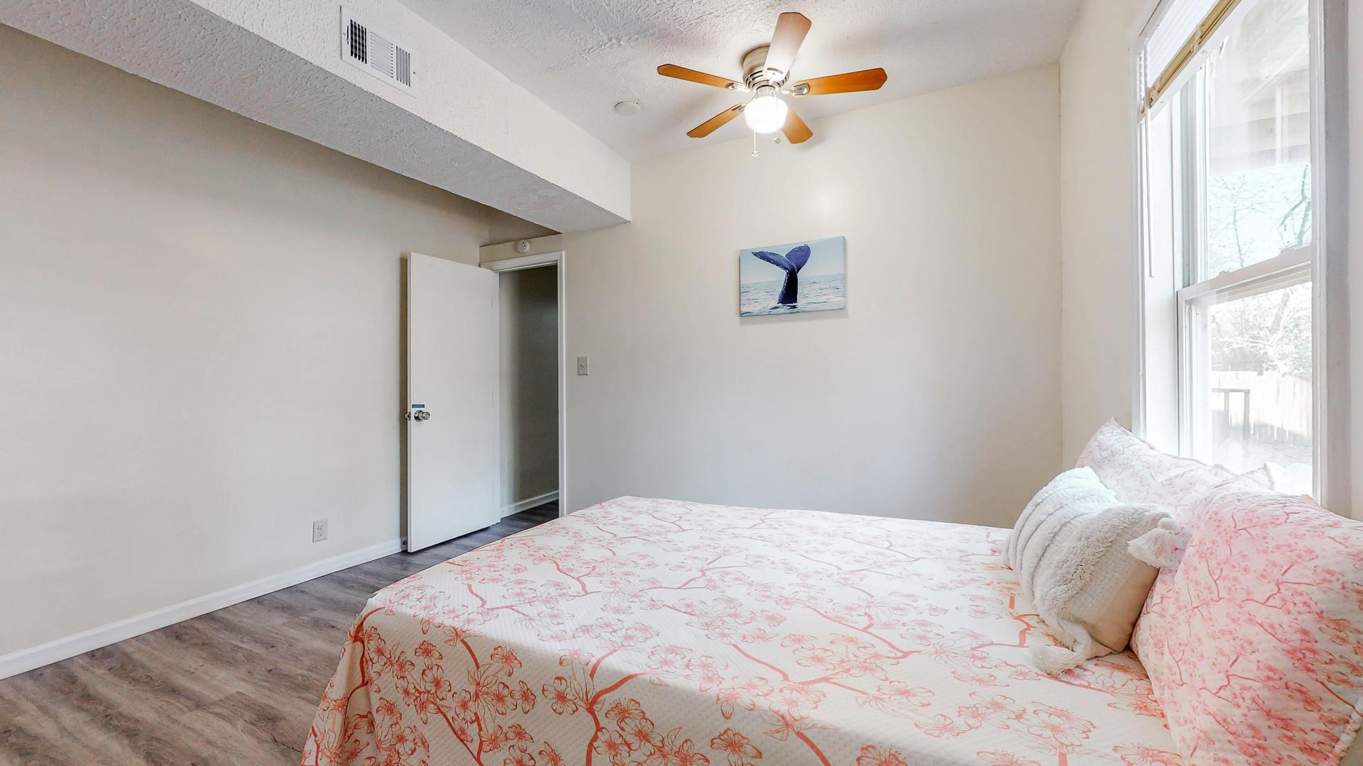 bedroom, detected: ceiling fan, window blind, bed