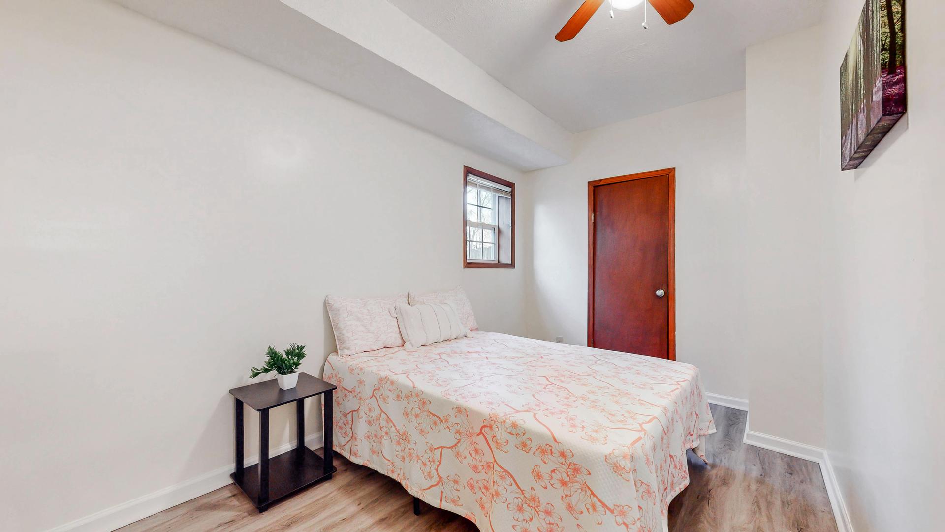 bedroom, detected: ceiling fan, bed, window blind