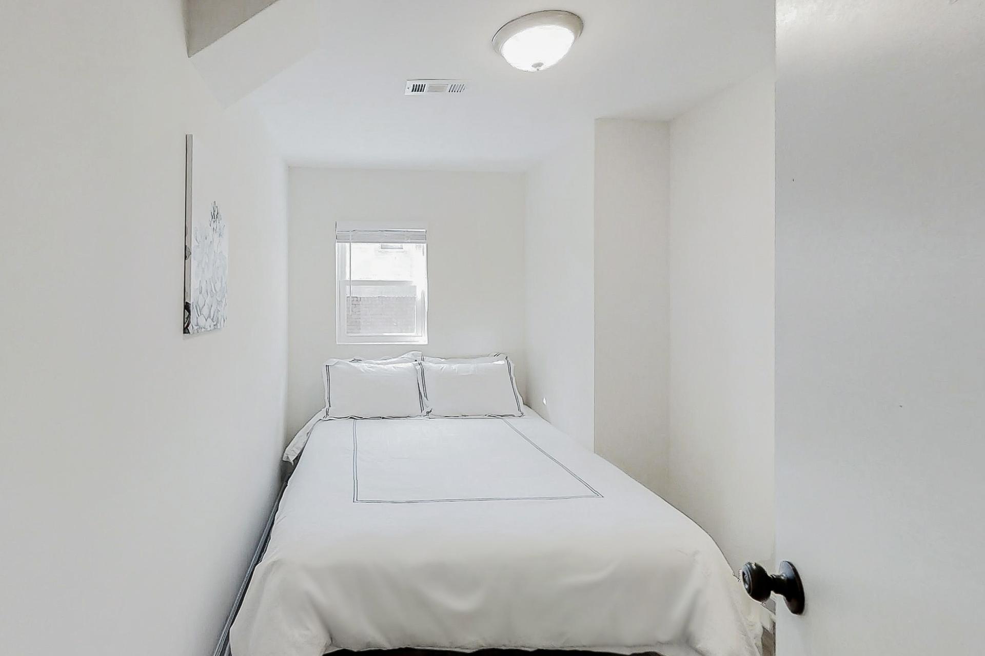 bedroom, detected: bed