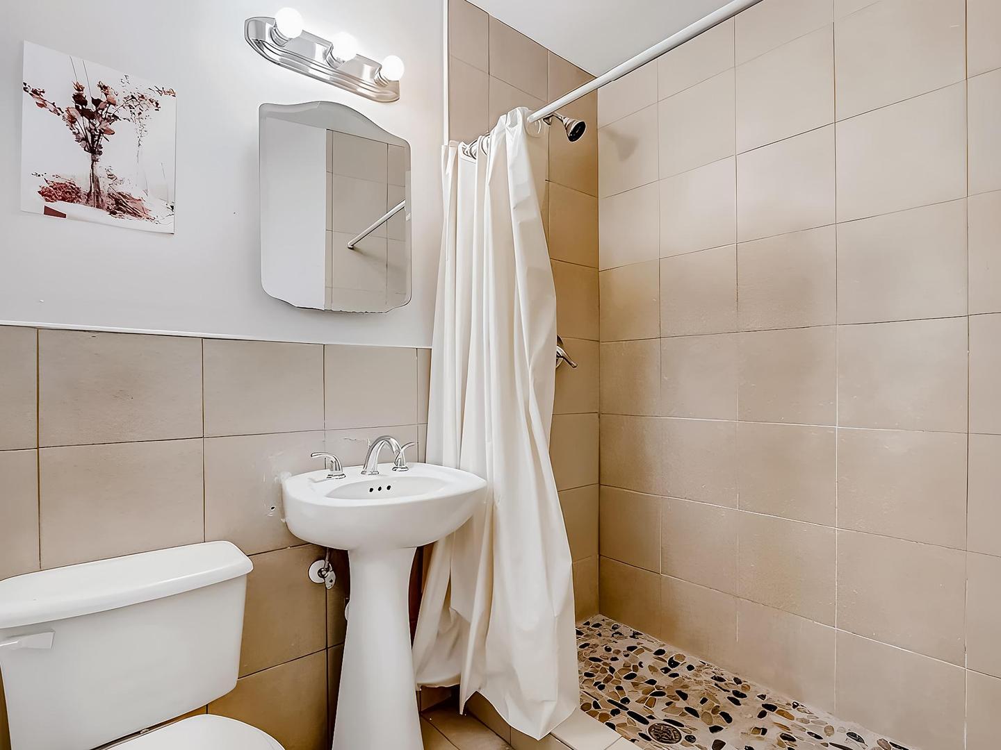 Bathroom(s)