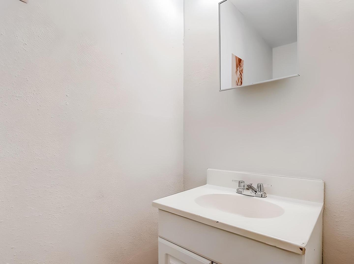 Bathroom(s)
