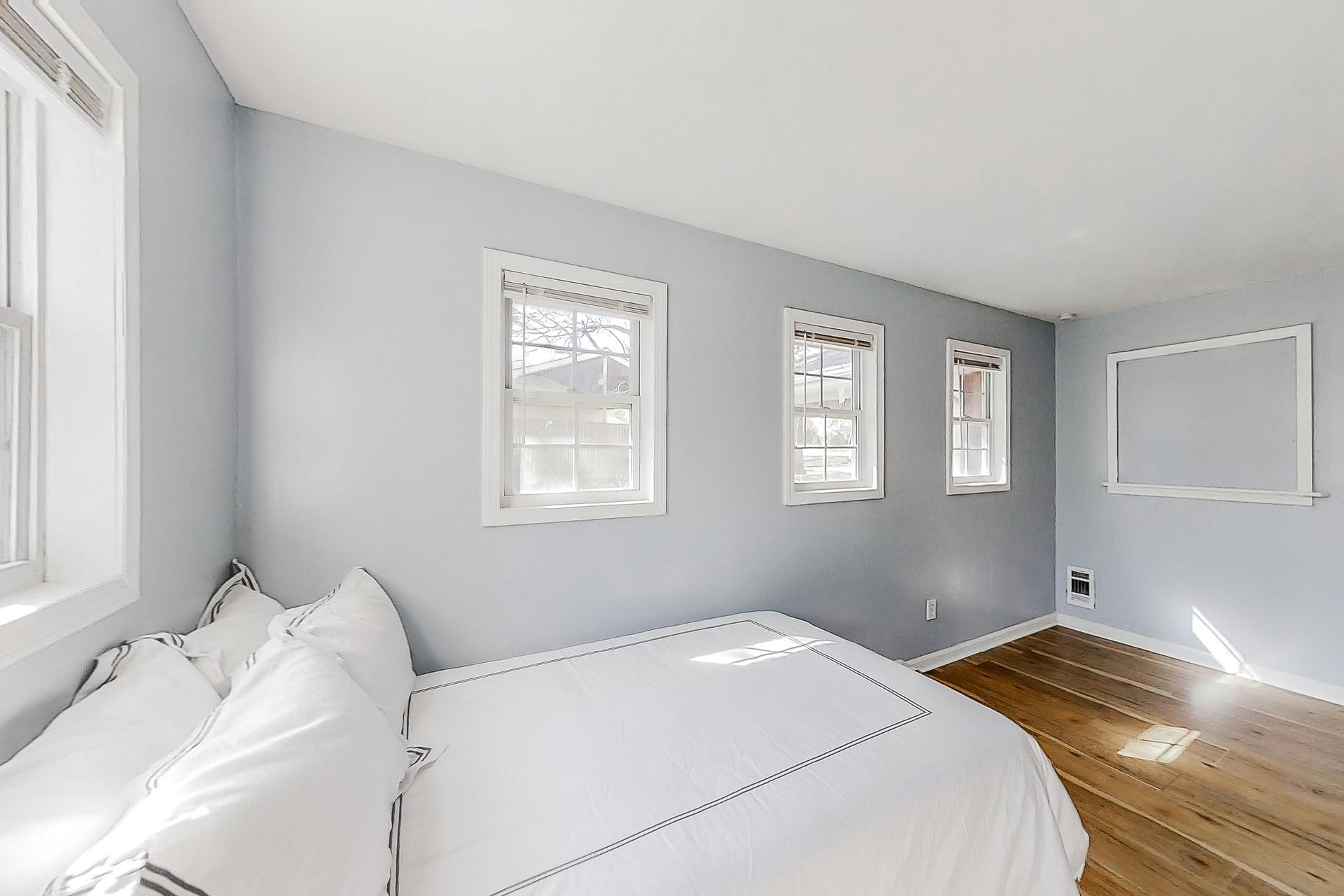 bedroom, detected: window blind, bed