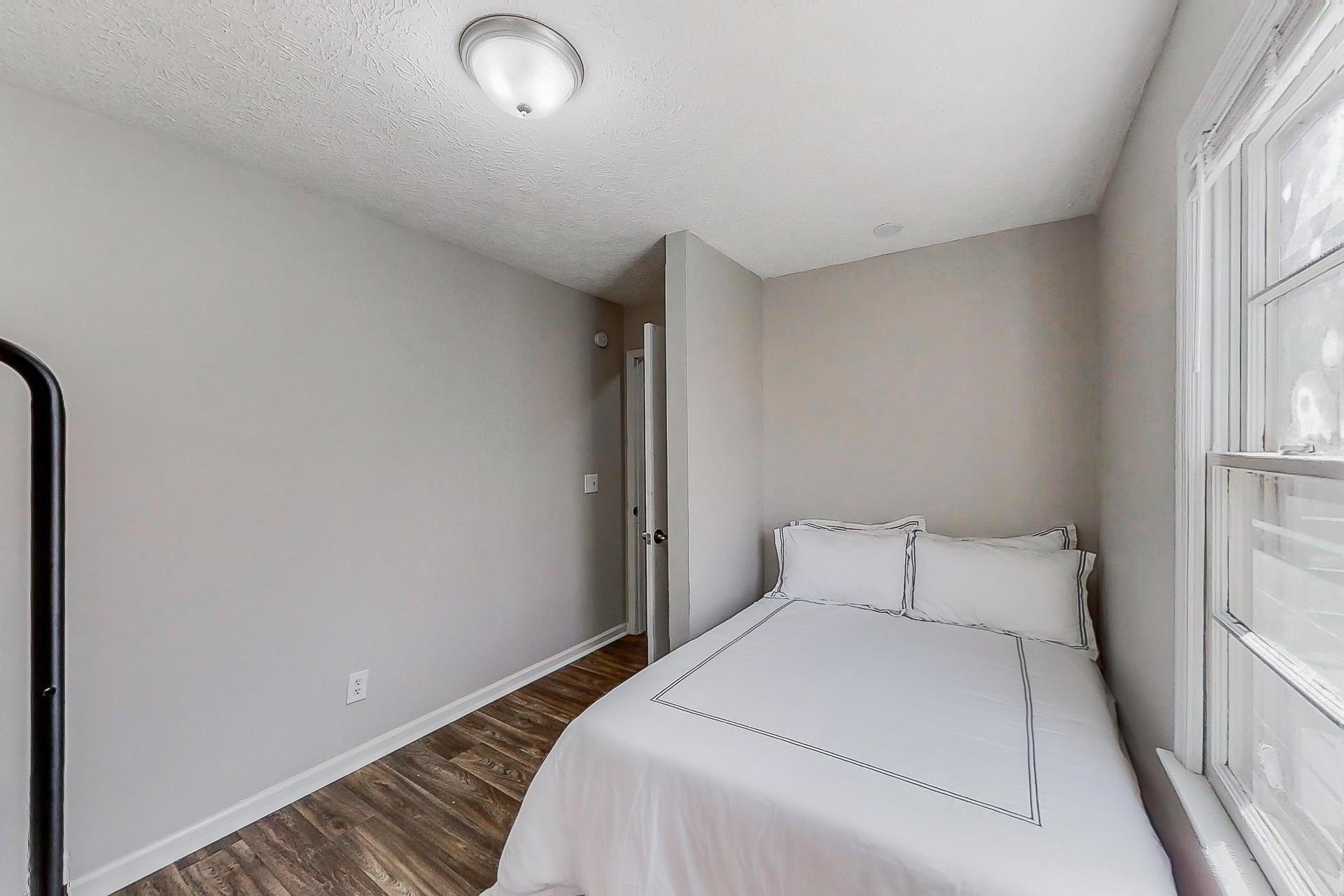 bedroom, detected: bed