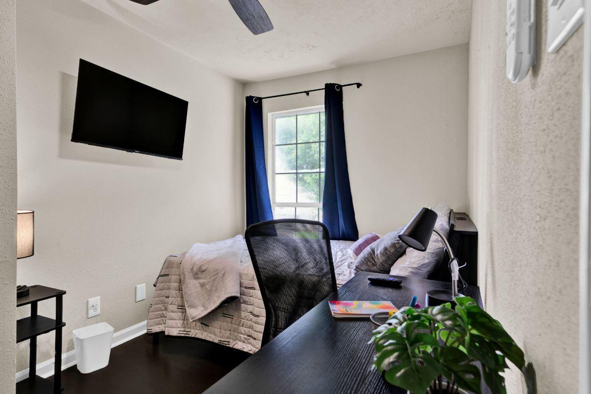 Room 9