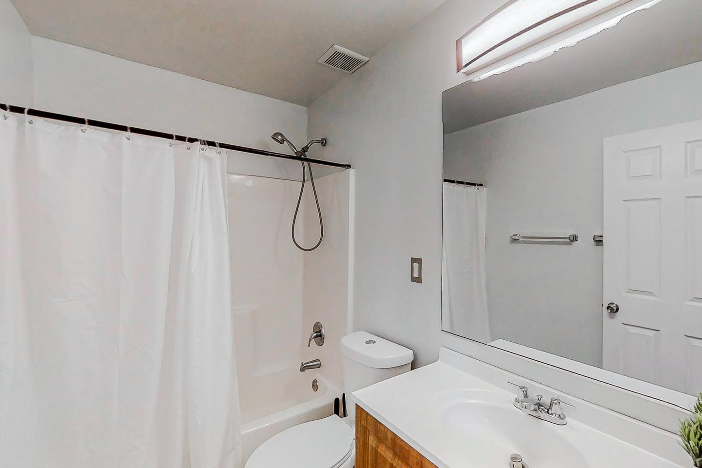 Bathroom(s)