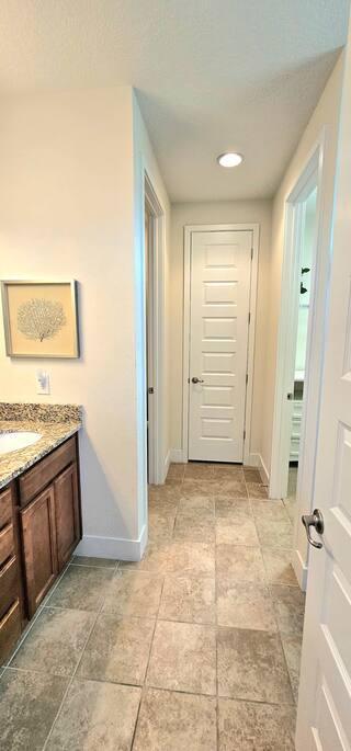 Private En suite bath