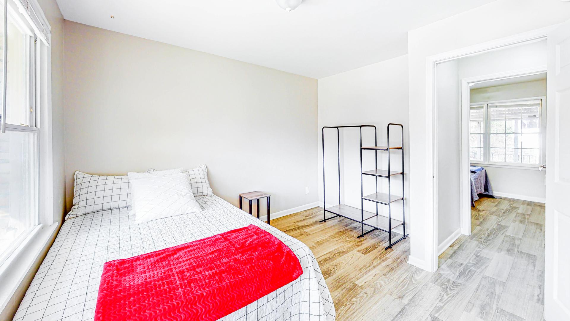 bedroom, detected: bed, window blind