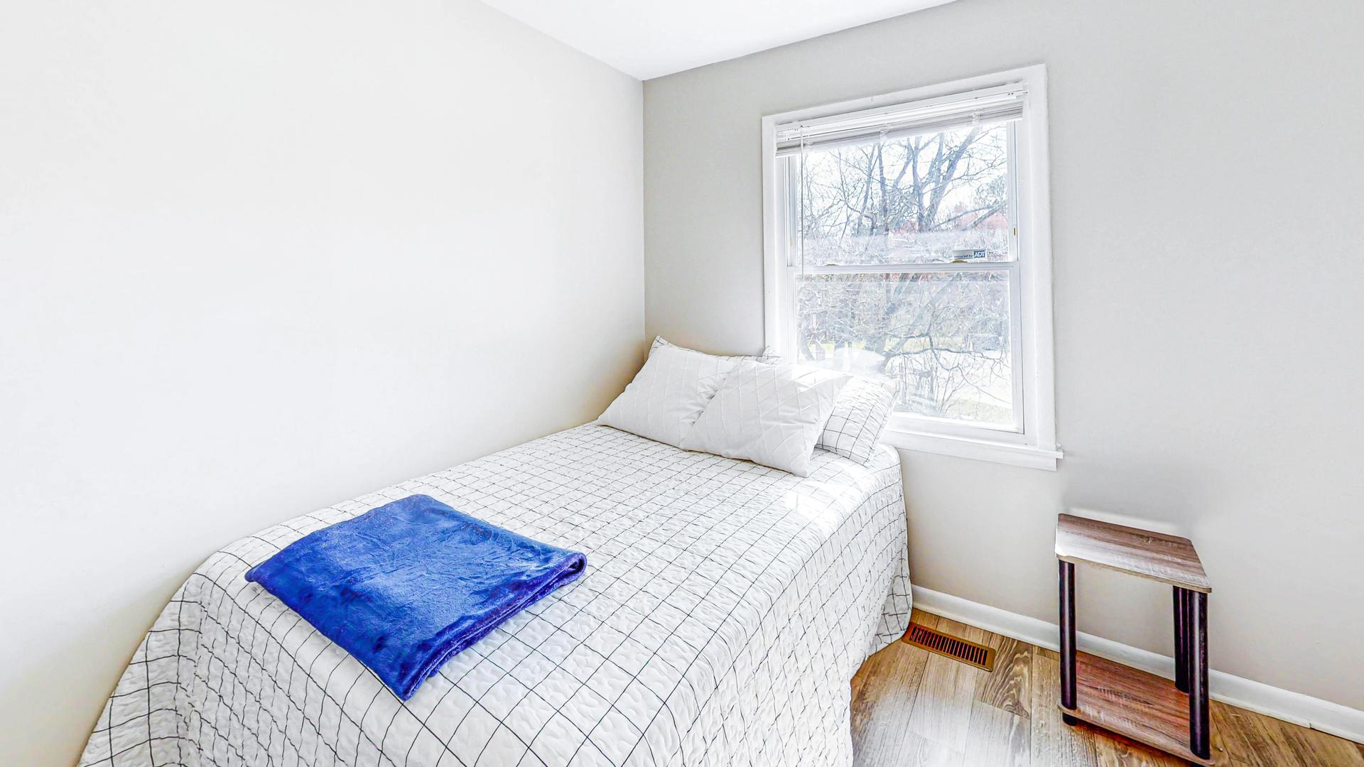 bedroom, detected: bed