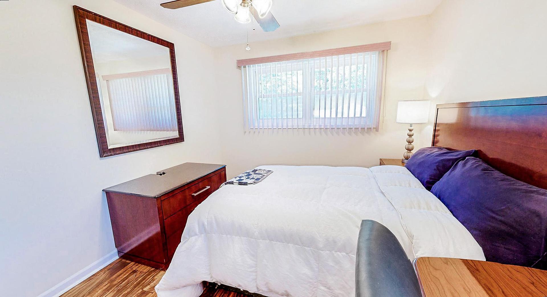 bedroom, detected: bed, fan