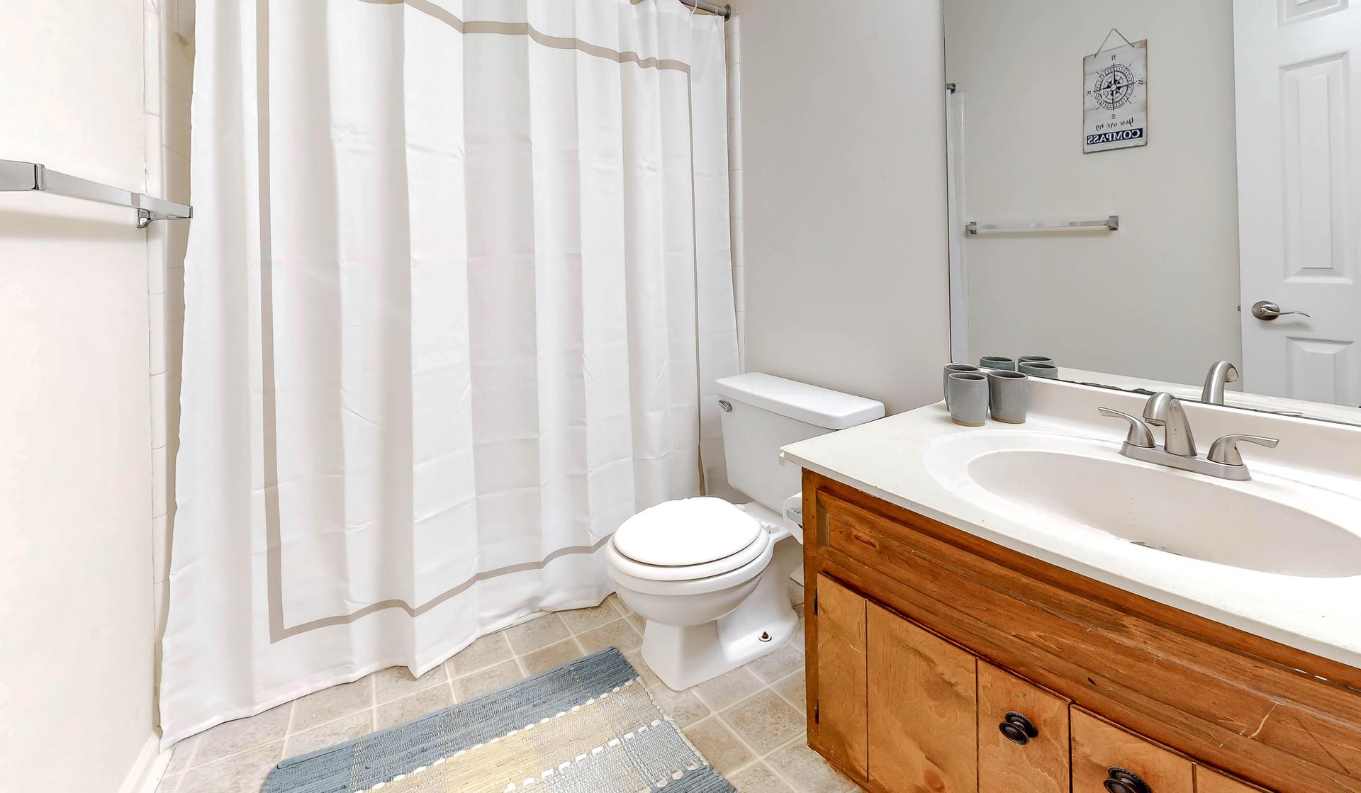 Bathroom(s)