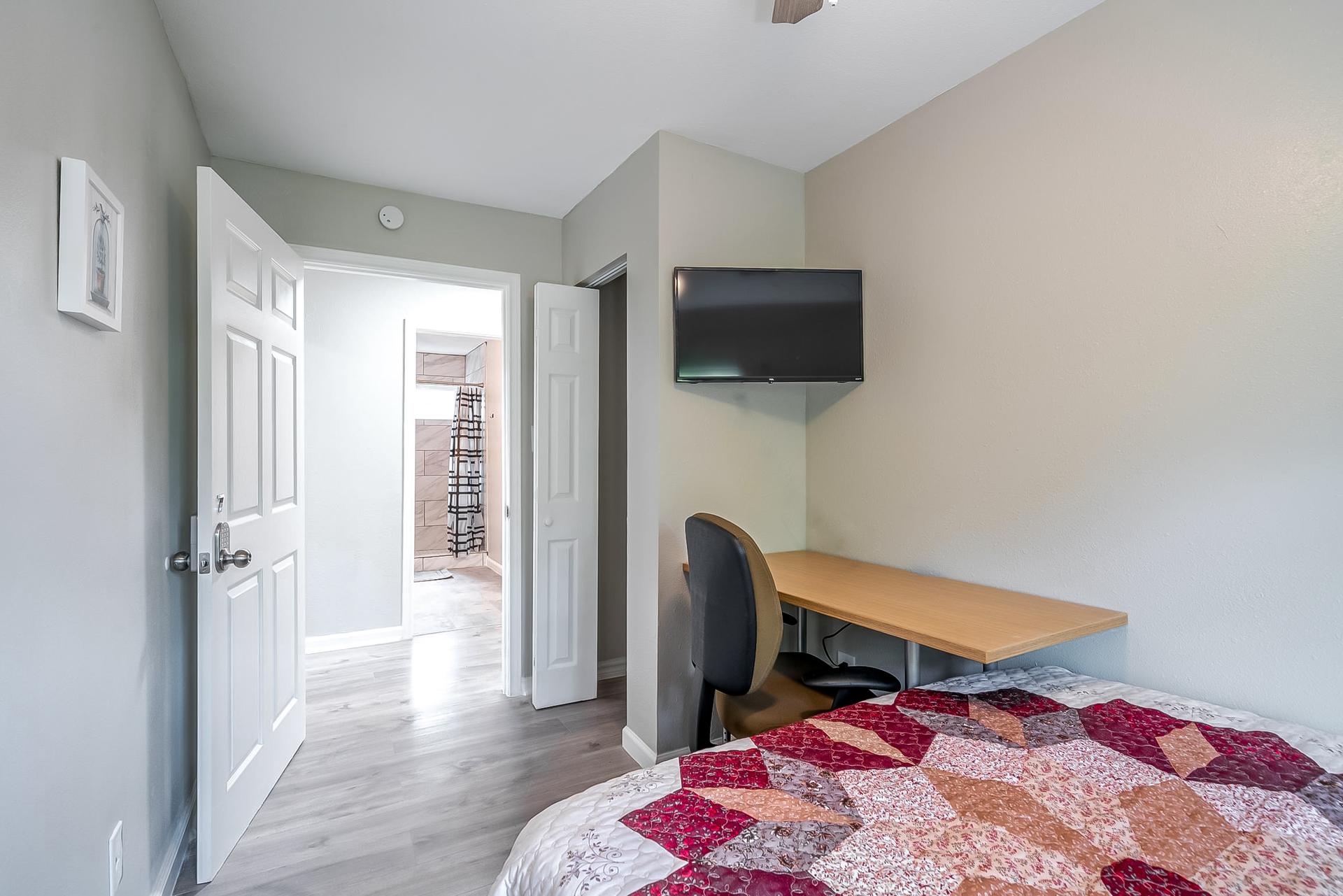 bedroom, detected: bed, window blind