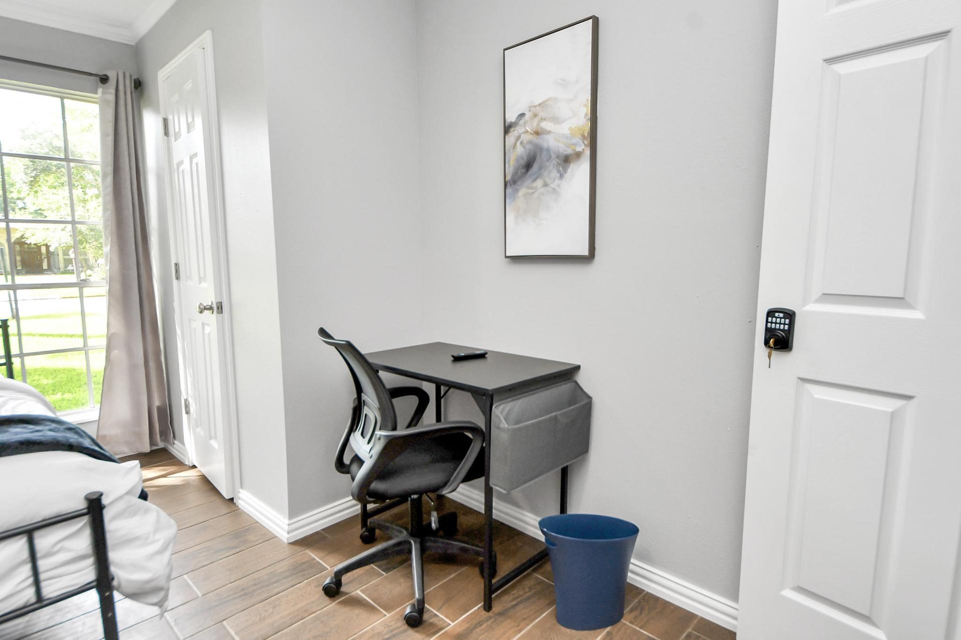 Room 2 desk and chair