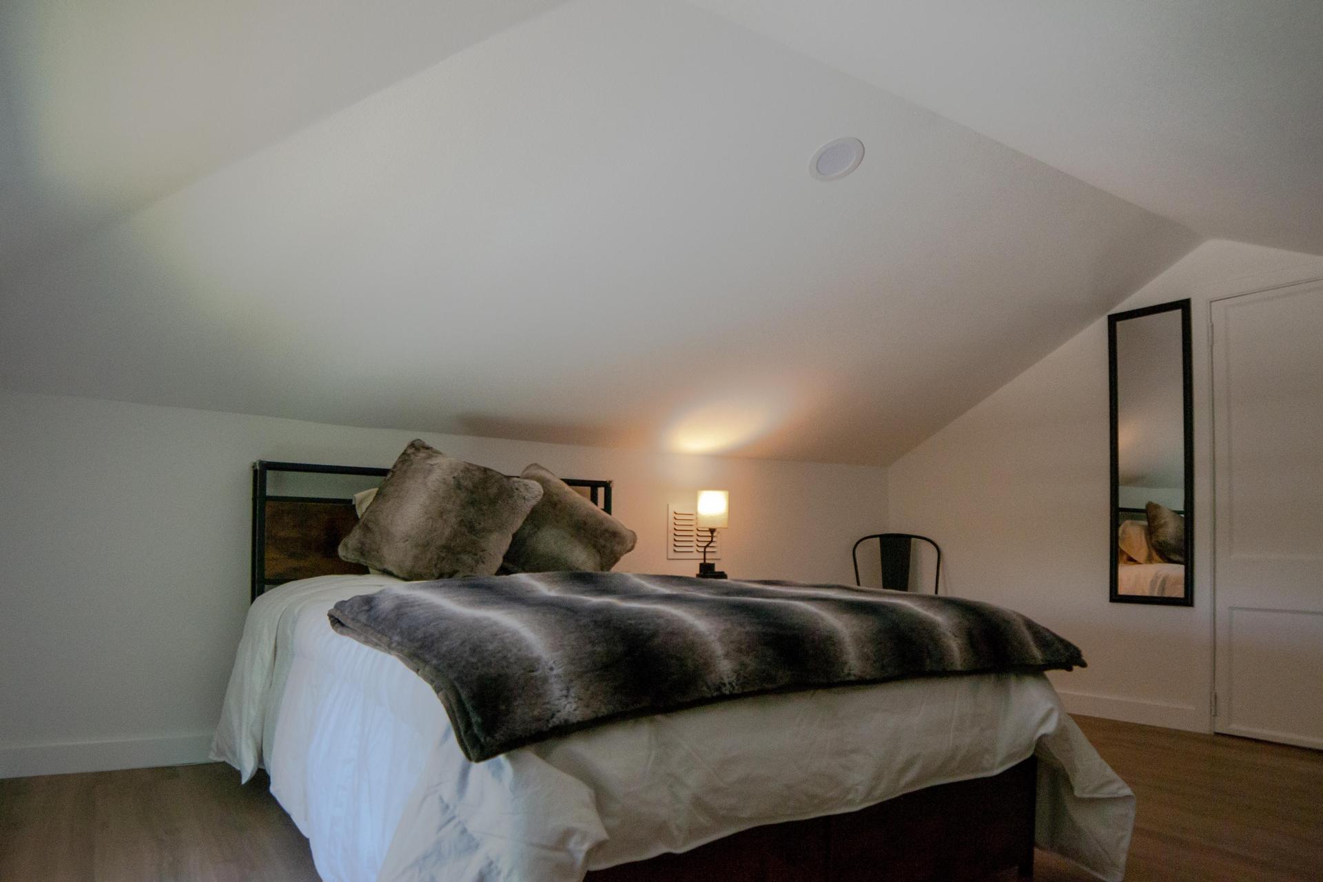 Room #7.
