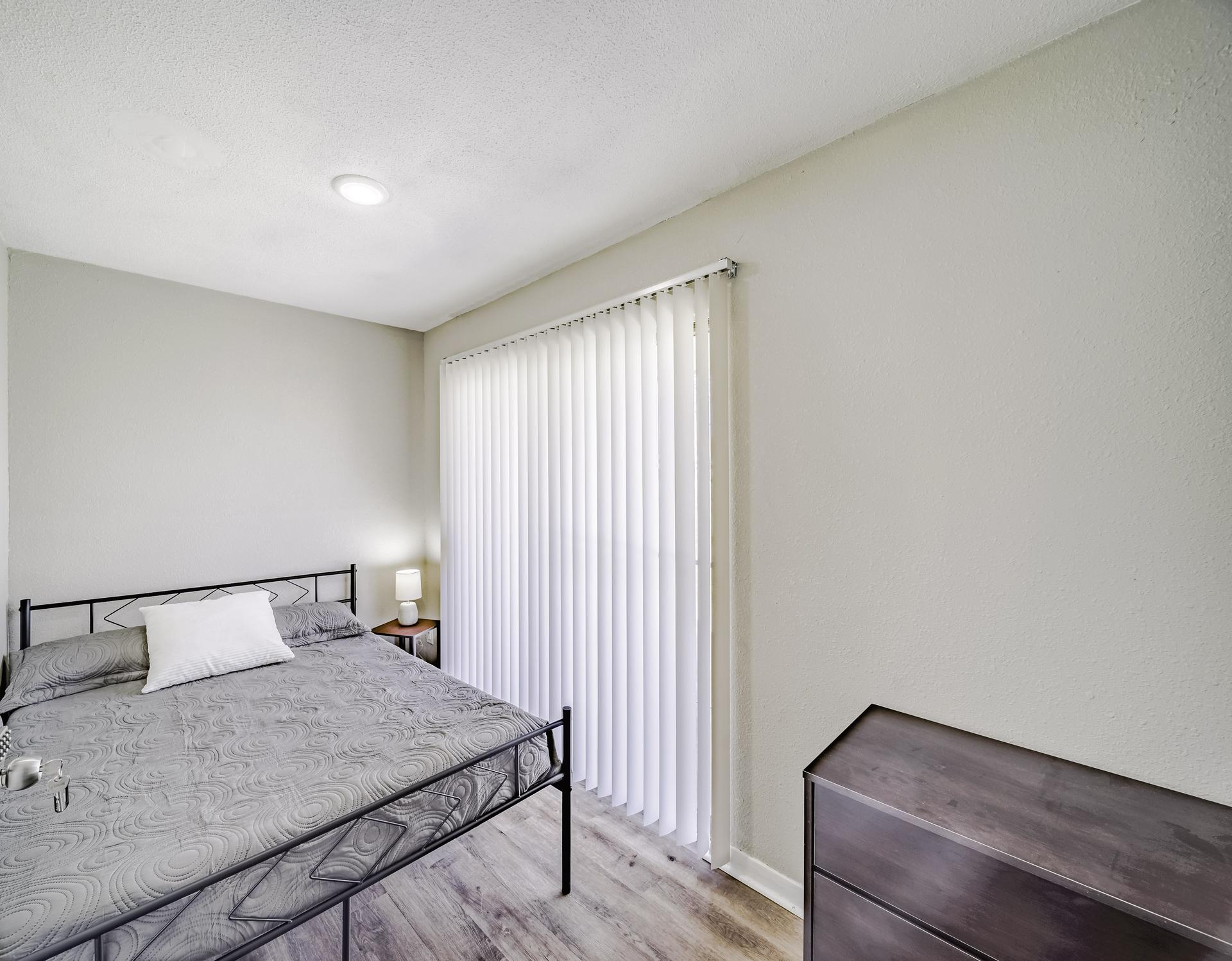 bedroom, detected:bed, window blind