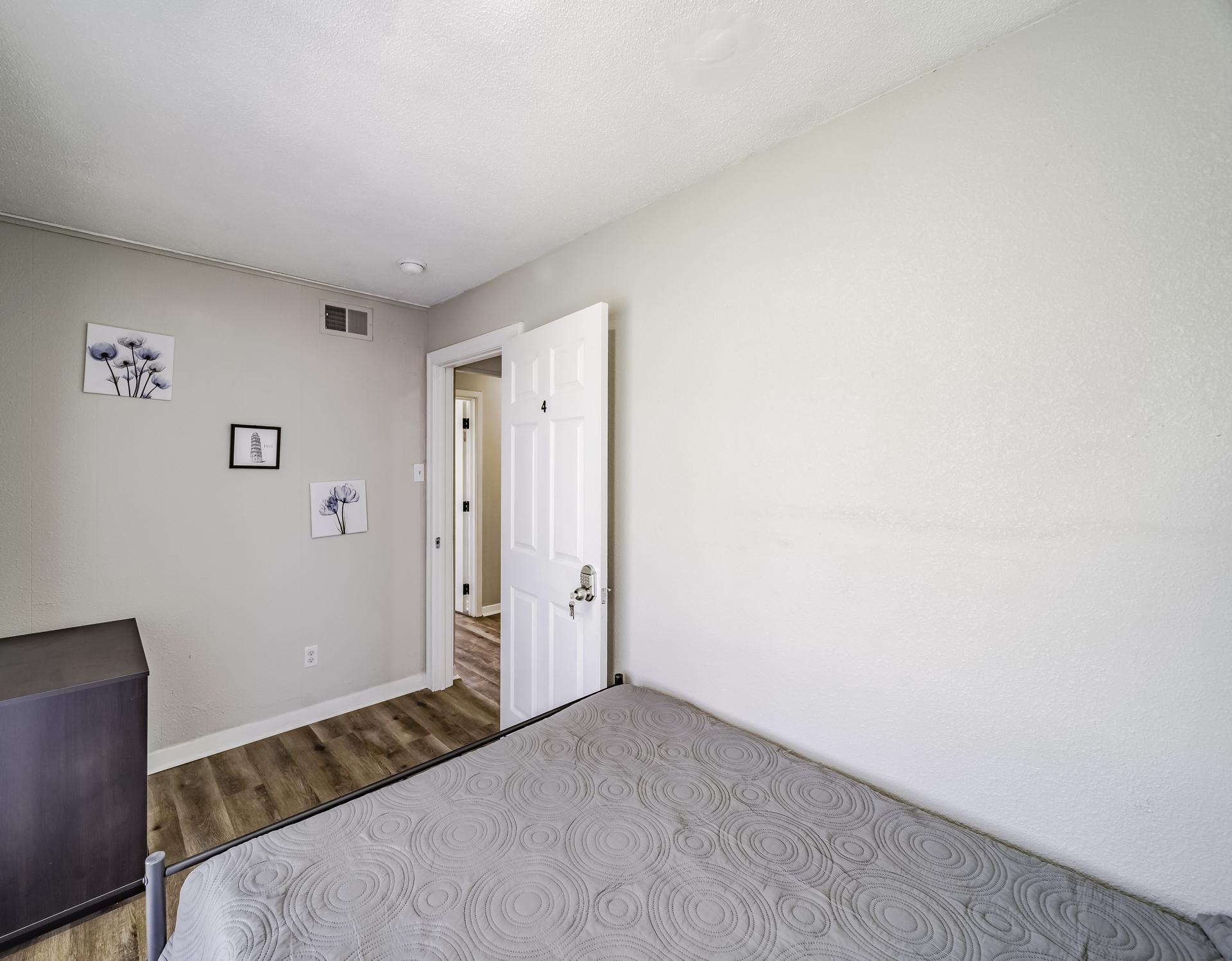 bedroom, detected: