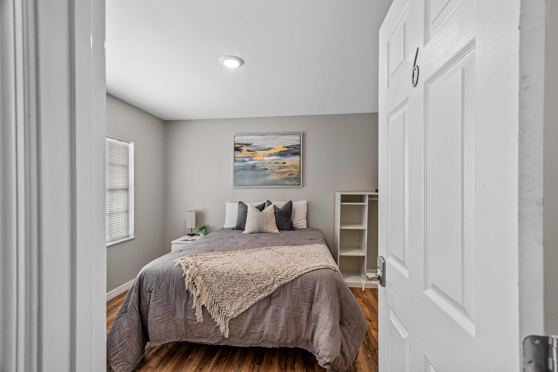 bedroom, detected: bed