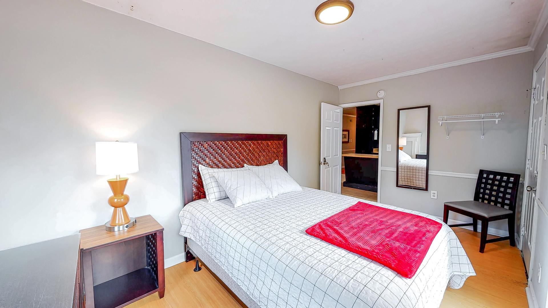 bedroom, detected: bed