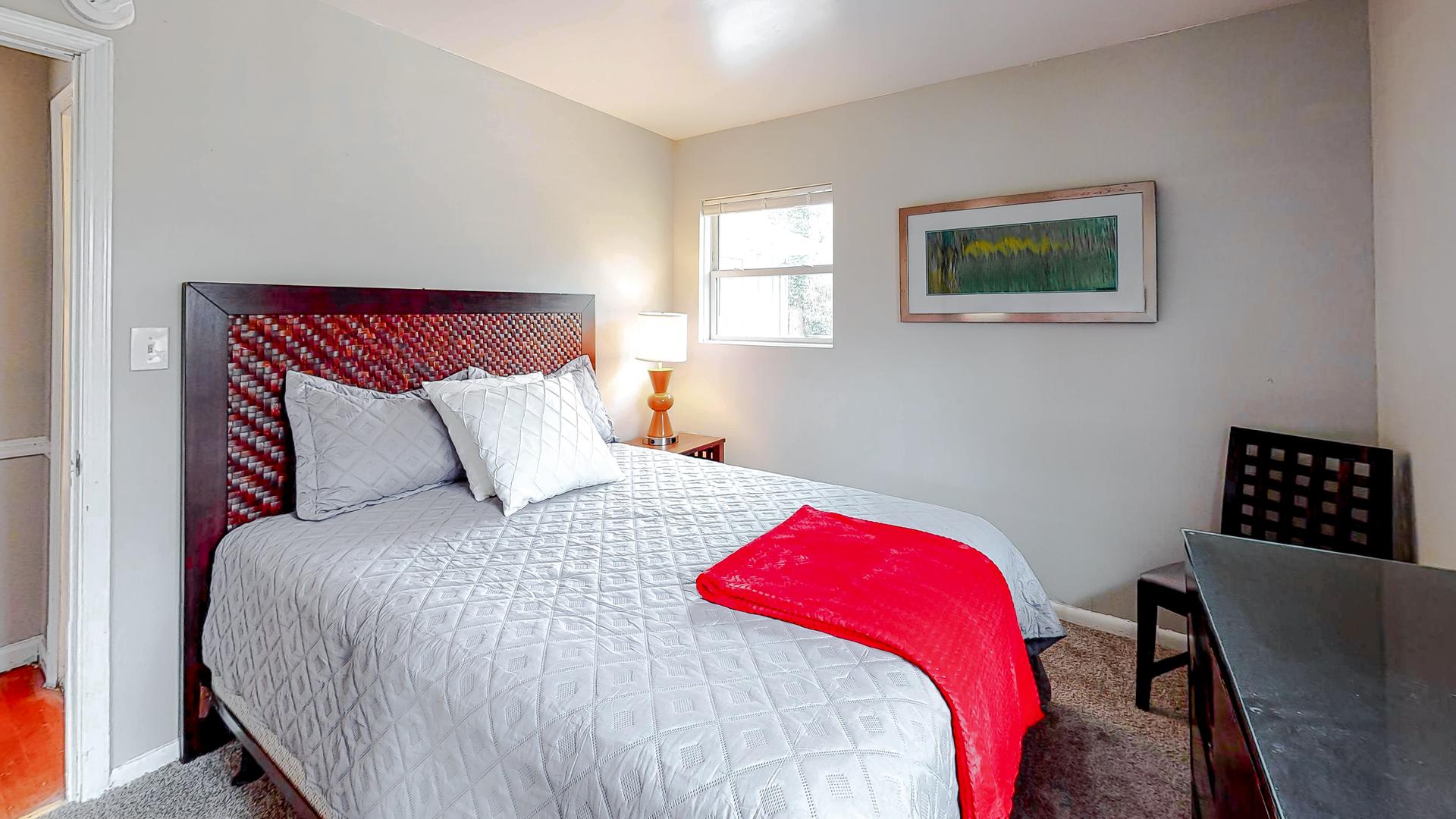 bedroom, detected: bed