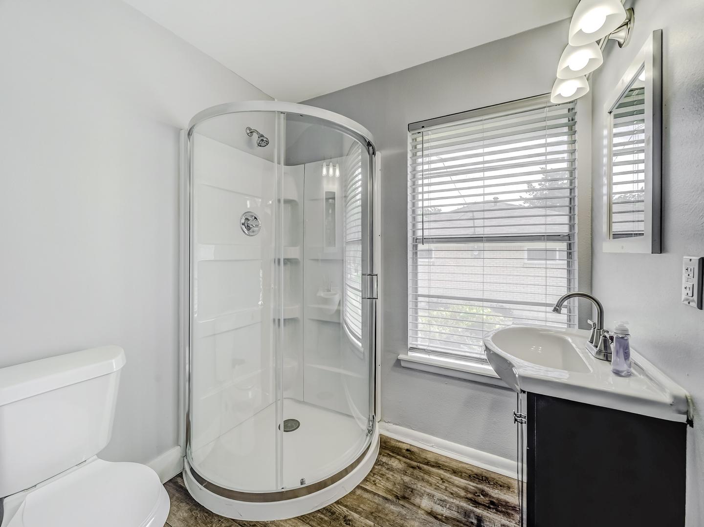 Bathroom(s)