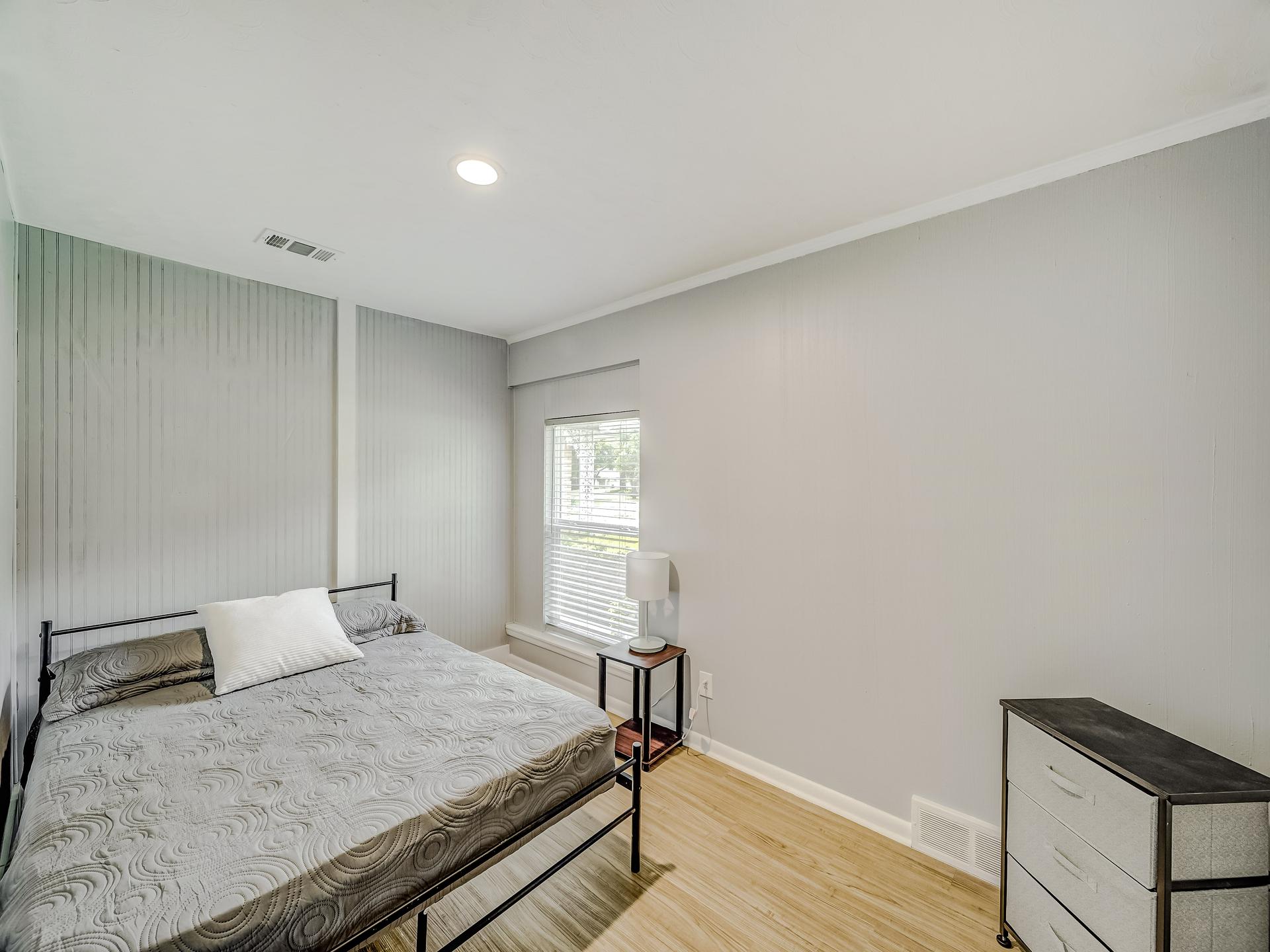 bedroom, detected:bed