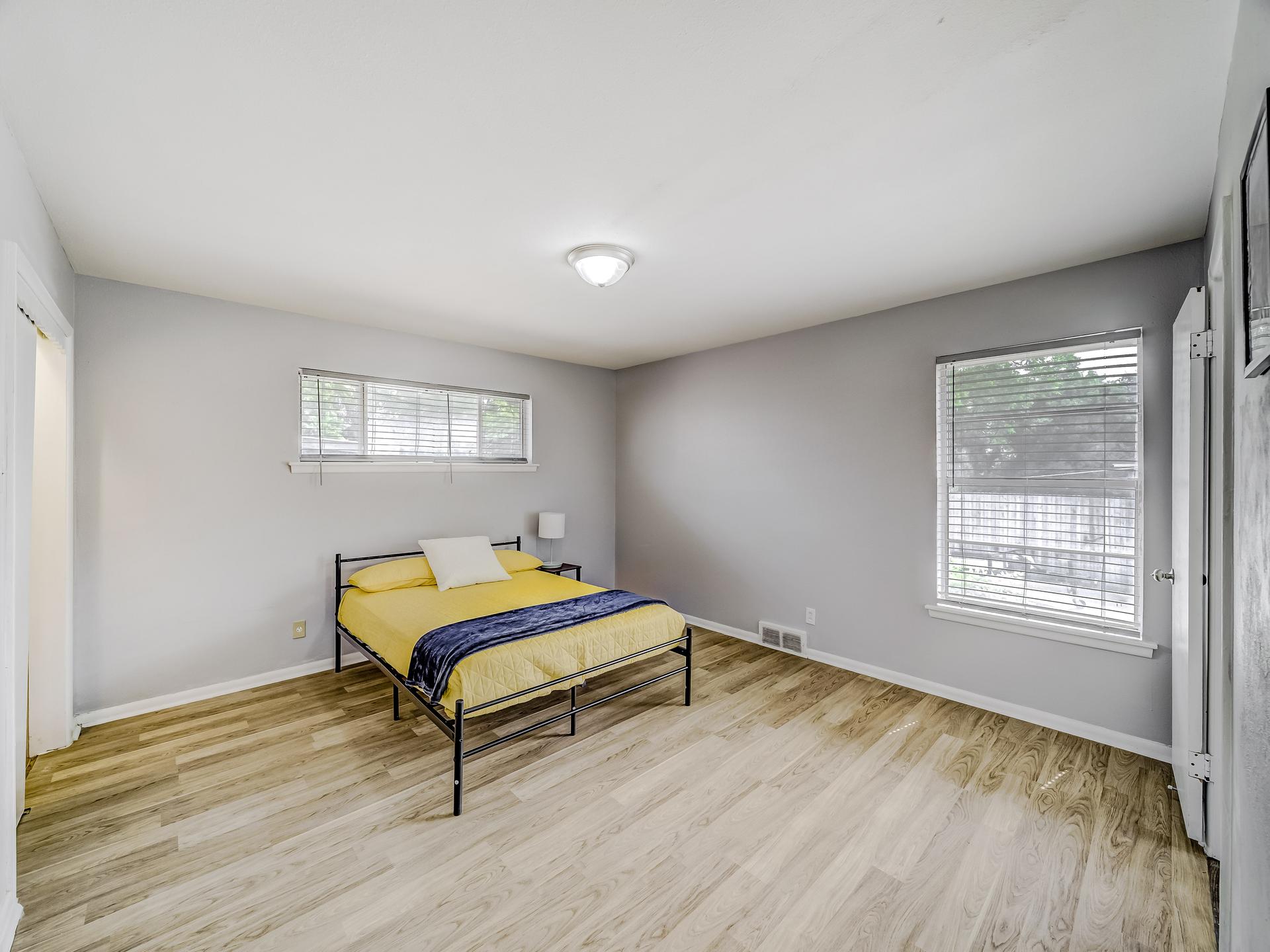 bedroom, detected:bed, window blind