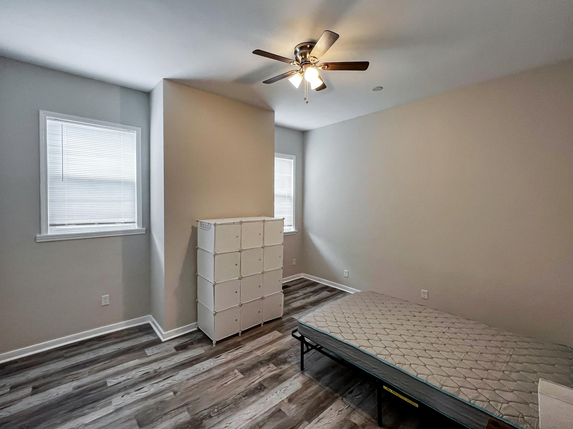 bedroom, detected: ceiling fan, window blind