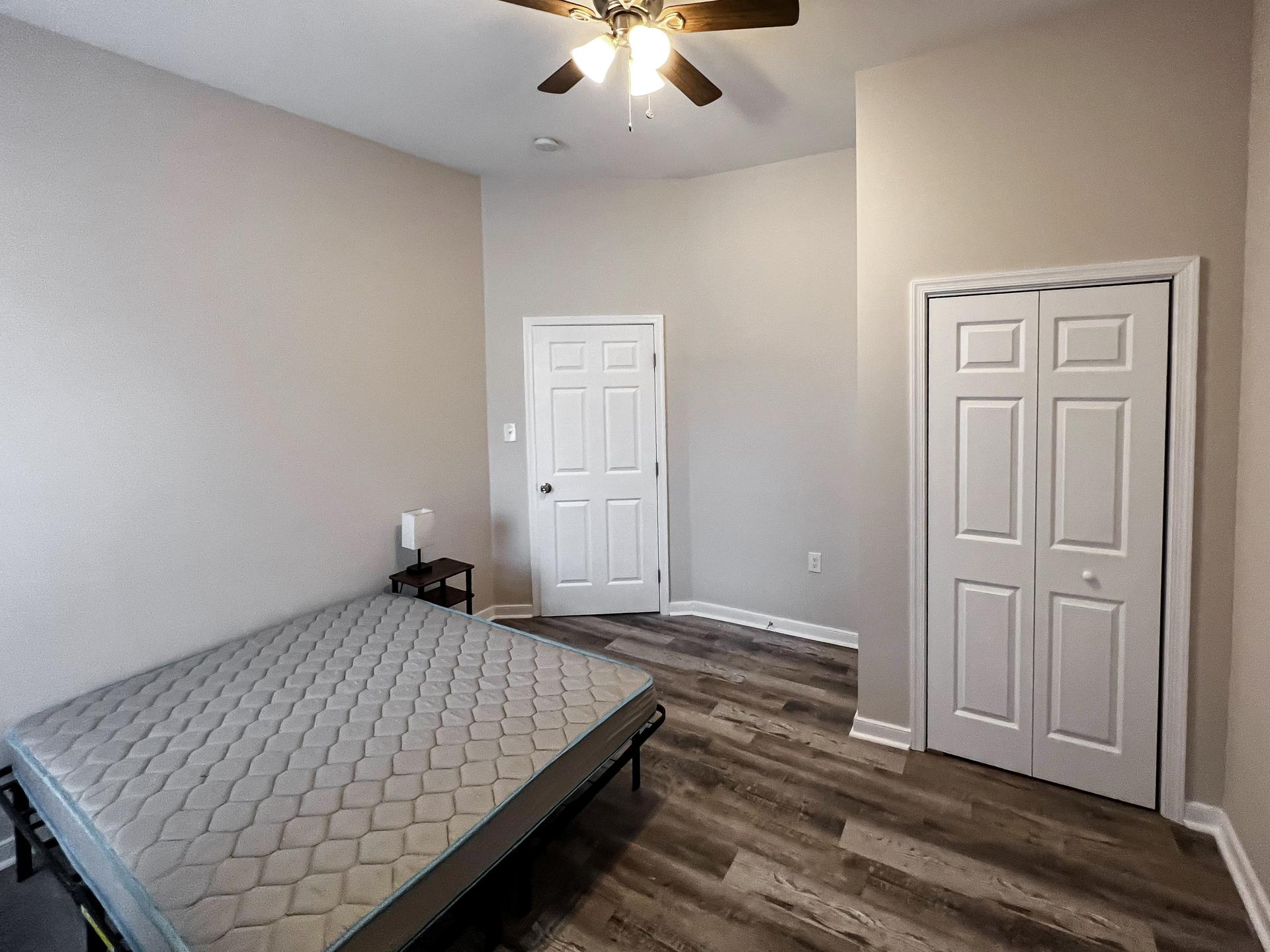 bedroom, detected: ceiling fan, window blind, bed