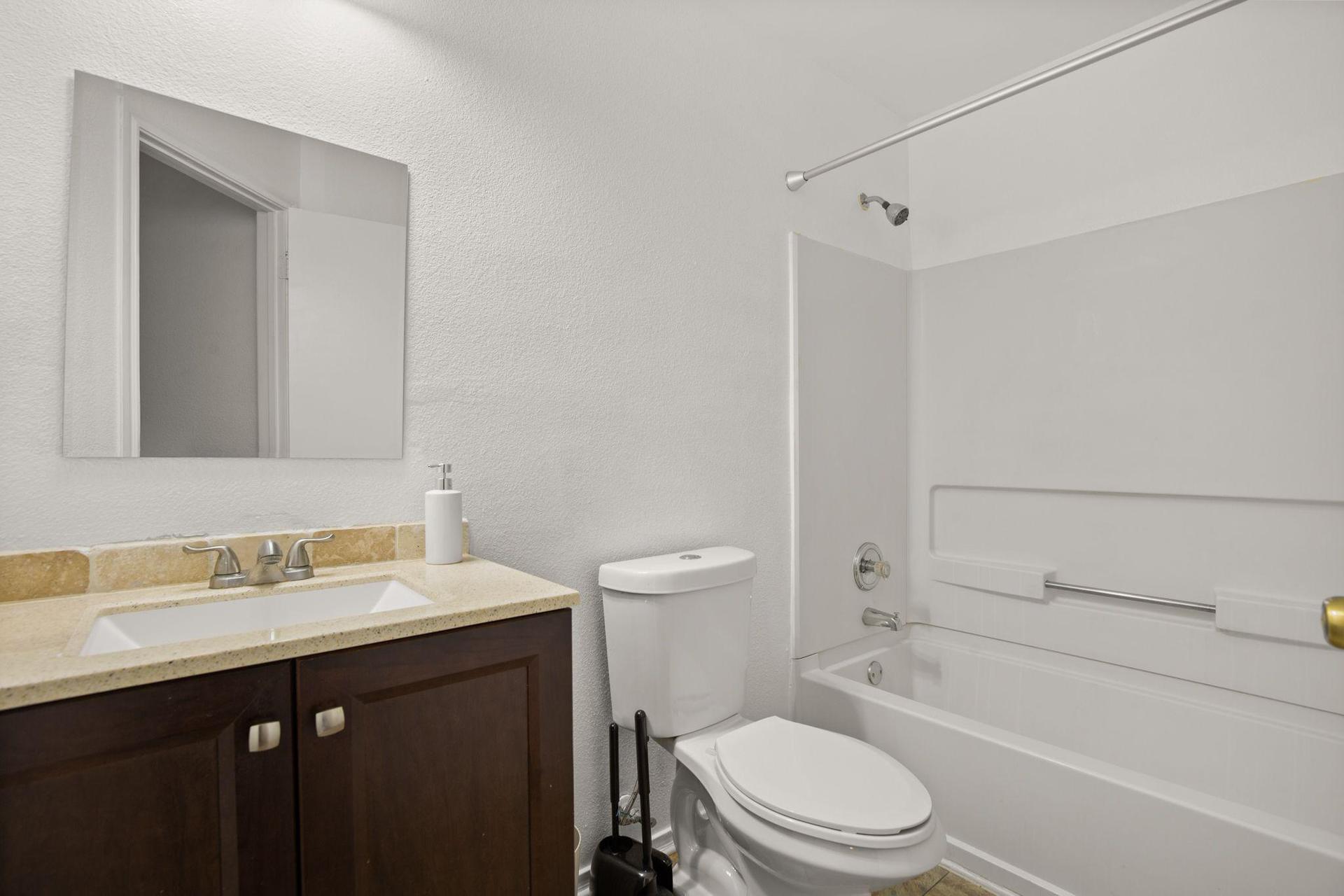 Shared Full Bathroom
