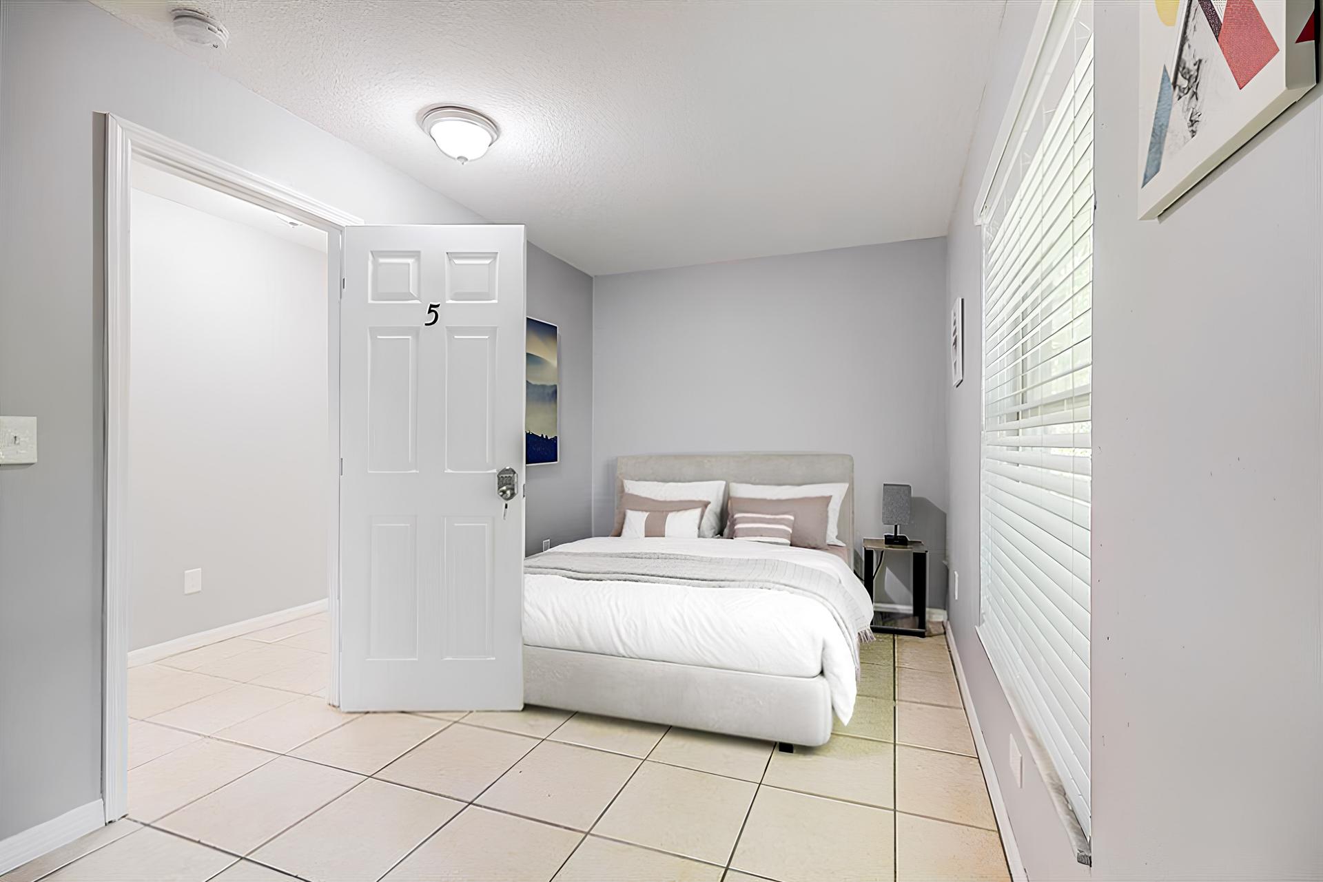 bedroom, detected: bed