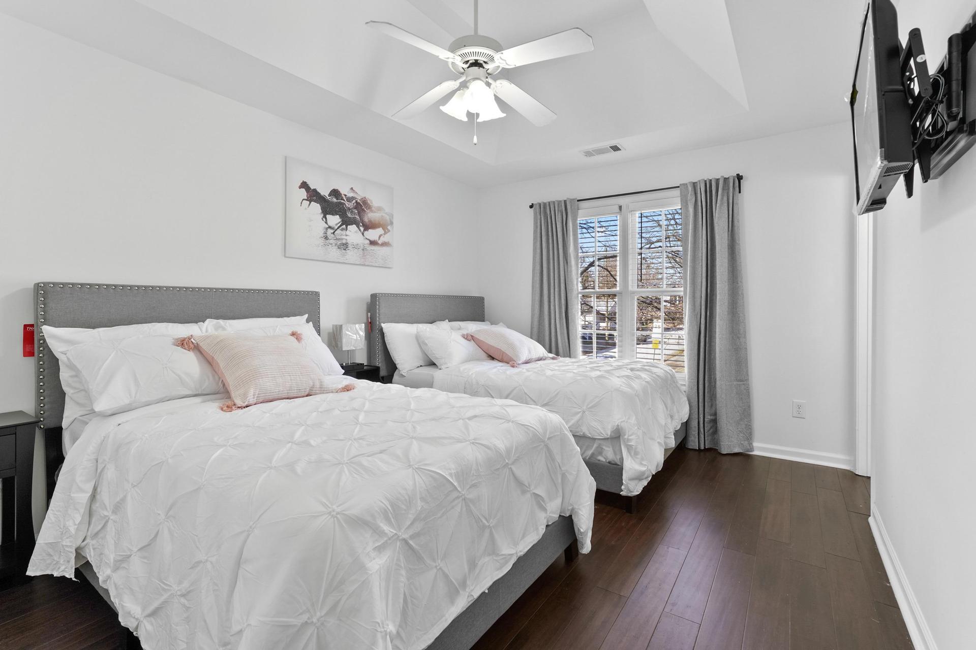 1ST BEDROOM