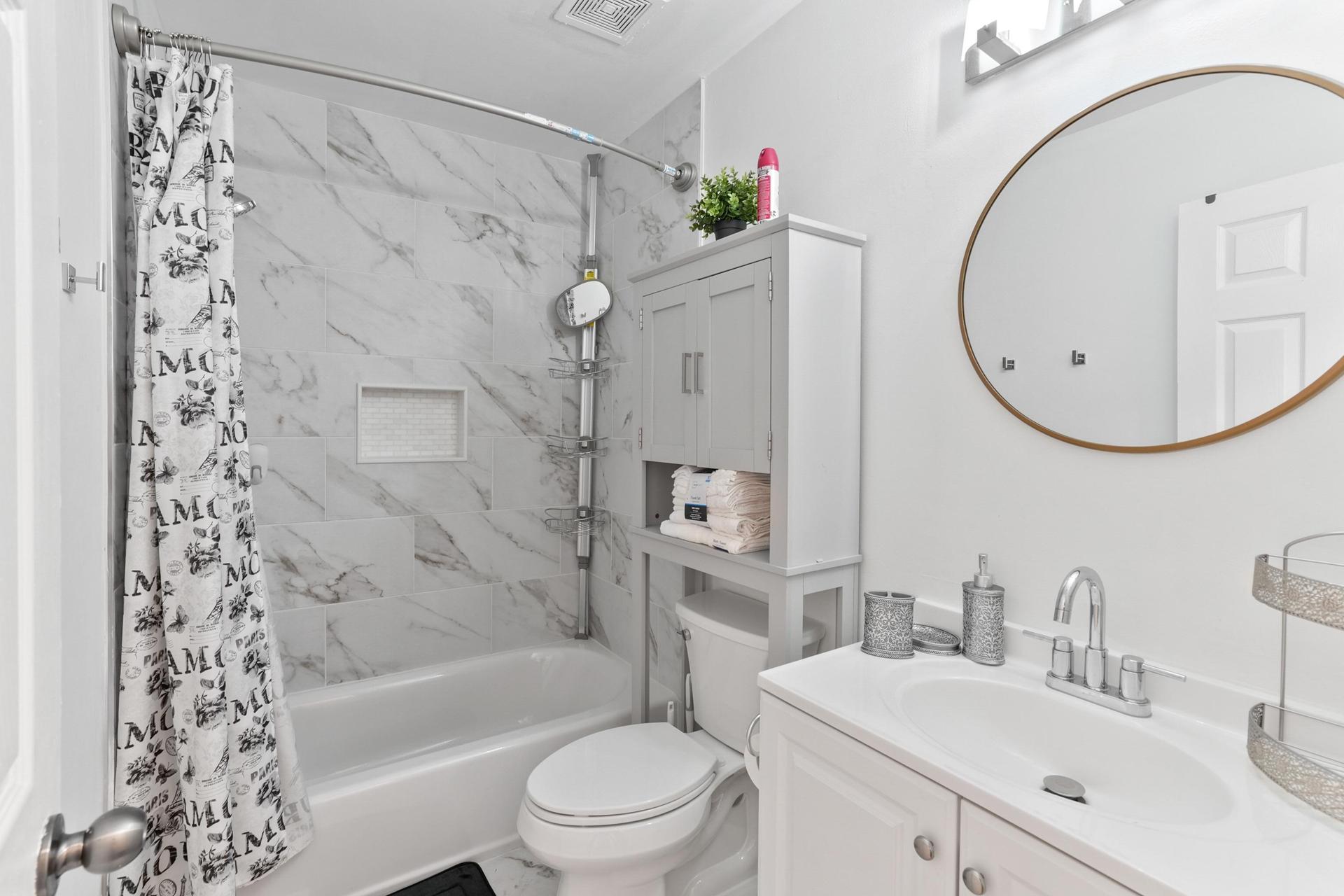 BATHROOM 2