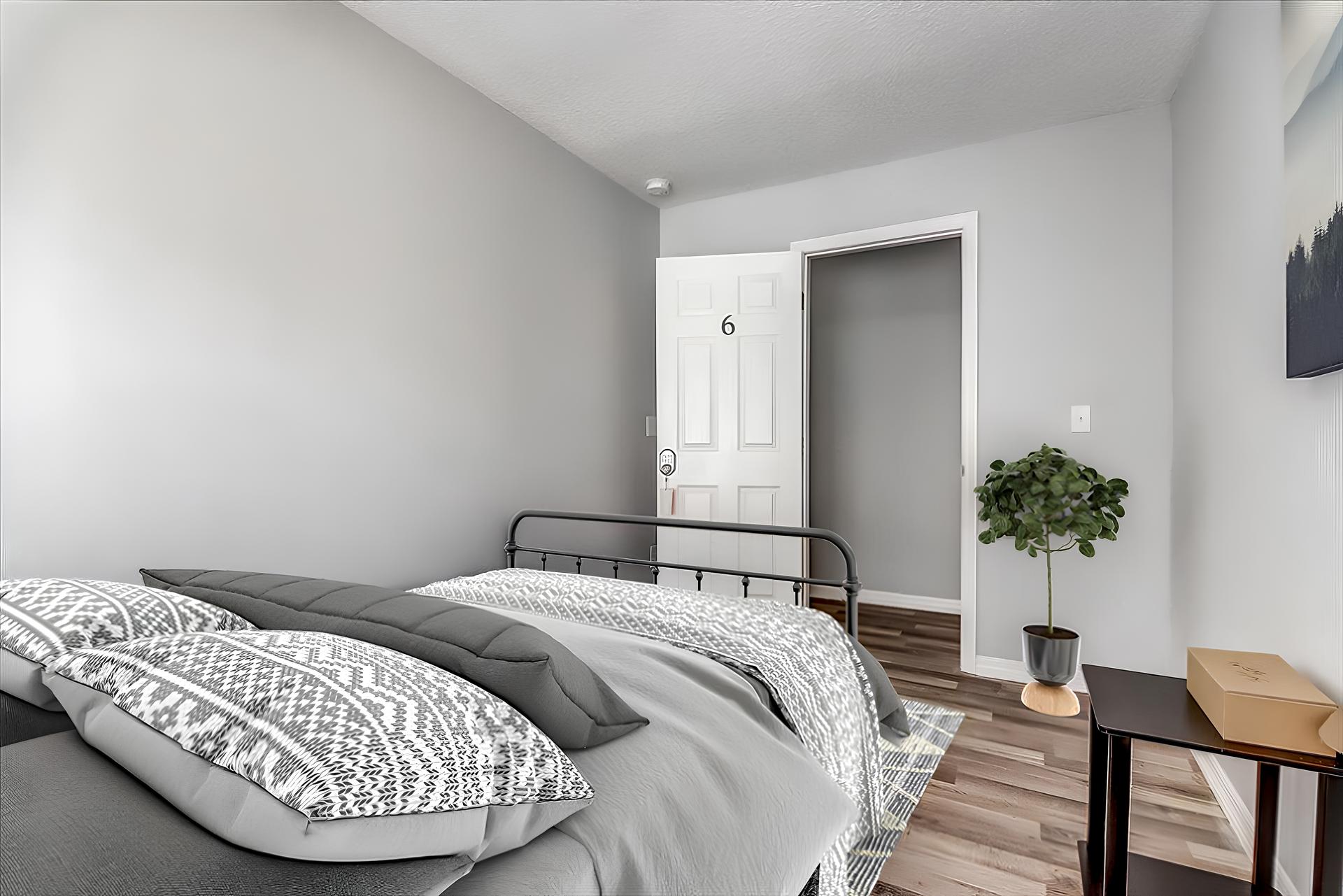 bedroom, detected: bed