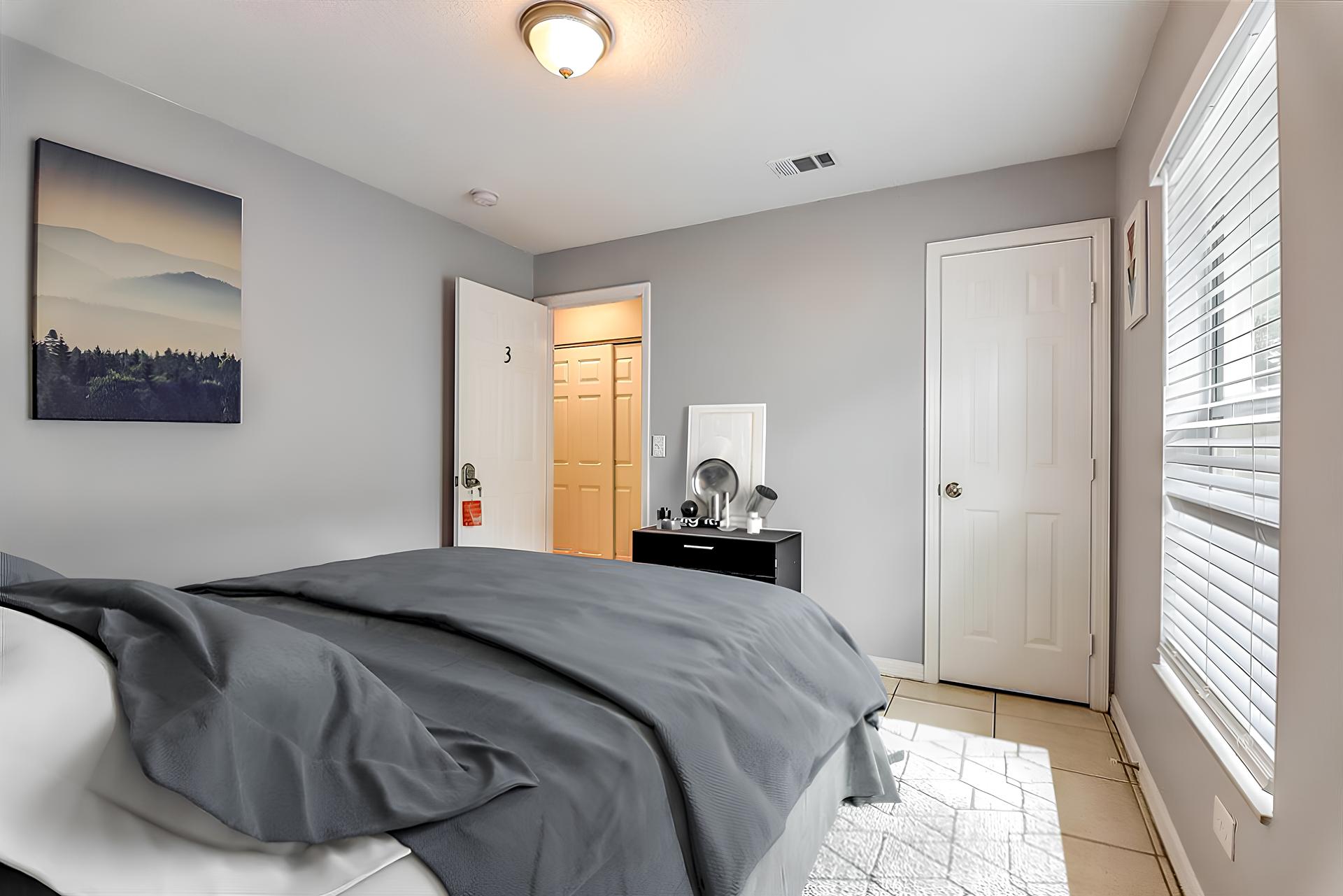 Disclaimer: This photo has been virtually staged. Not all furnishings seen will be included. Please view the virtual tour.