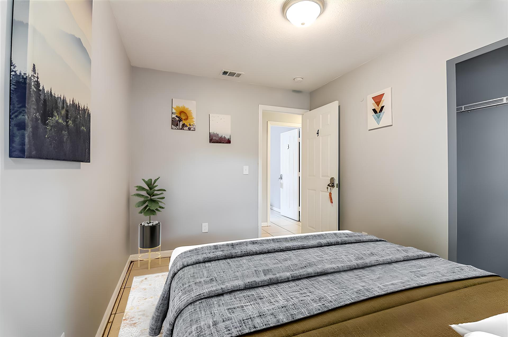 Disclaimer: This photo has been virtually staged. Not all furnishings seen will be included. Please view the virtual tour.
