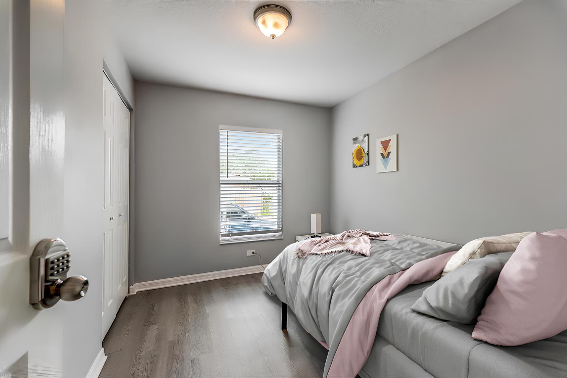Disclaimer: This photo has been virtually staged. Not all furnishings seen will be included. Please view the virtual tour.