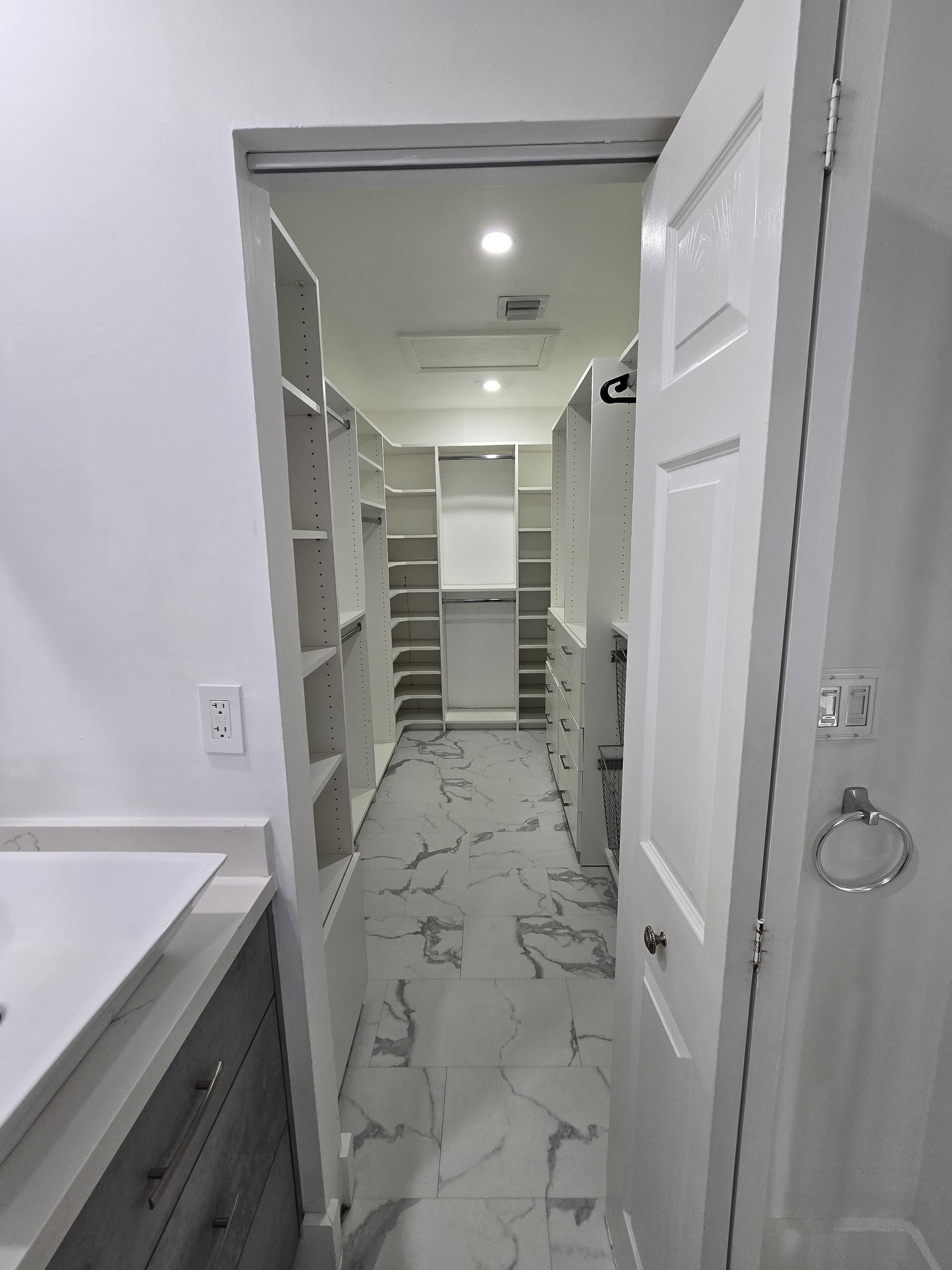 Closet Room 1
