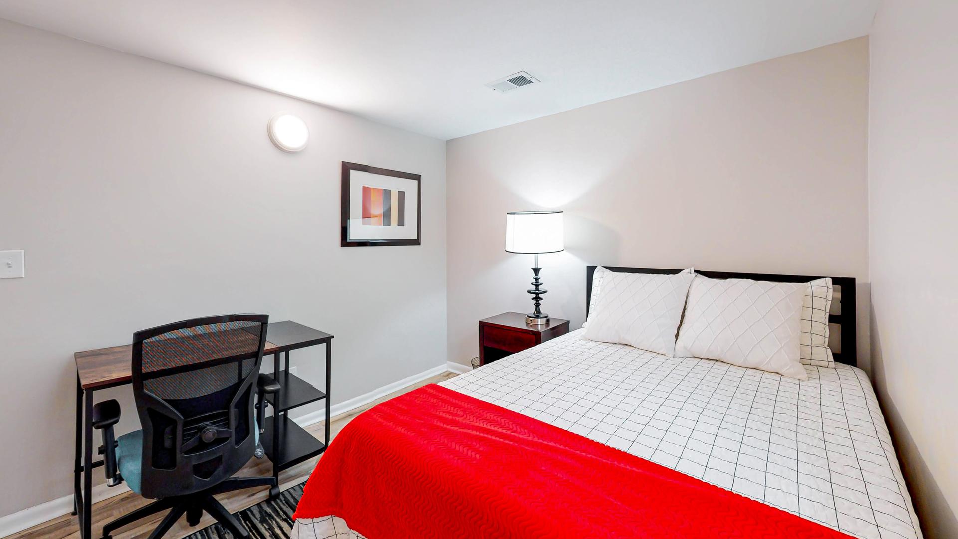 bedroom, detected: bed