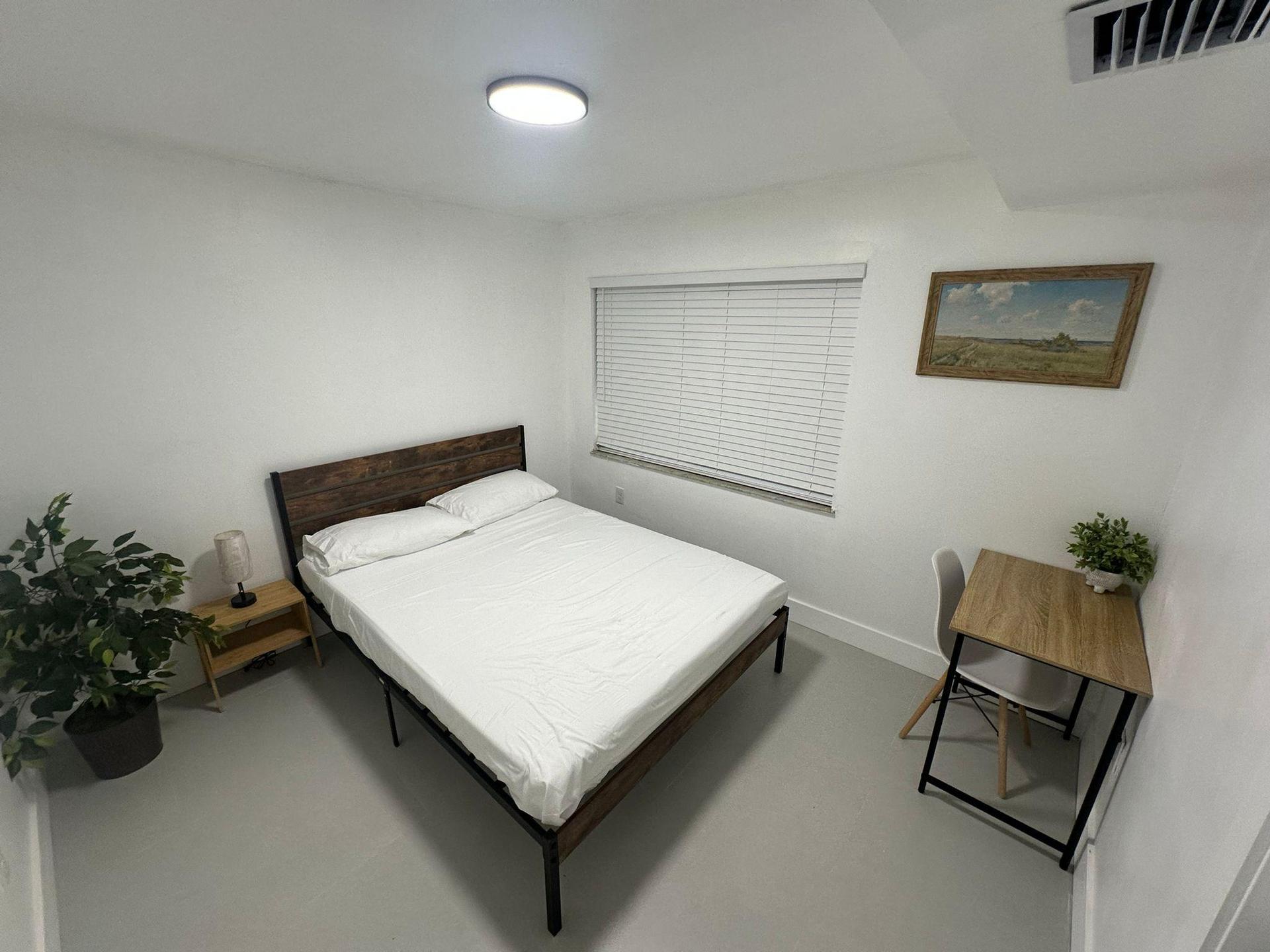 room, desk
