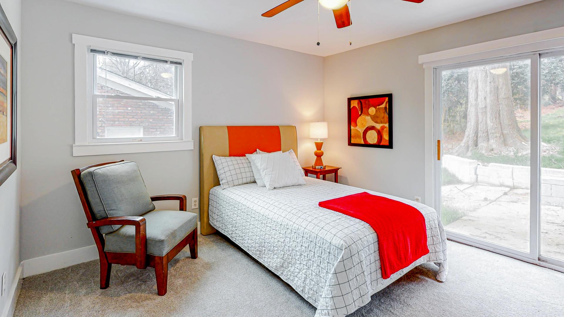 bedroom, detected: ceiling fan, window blind, bed